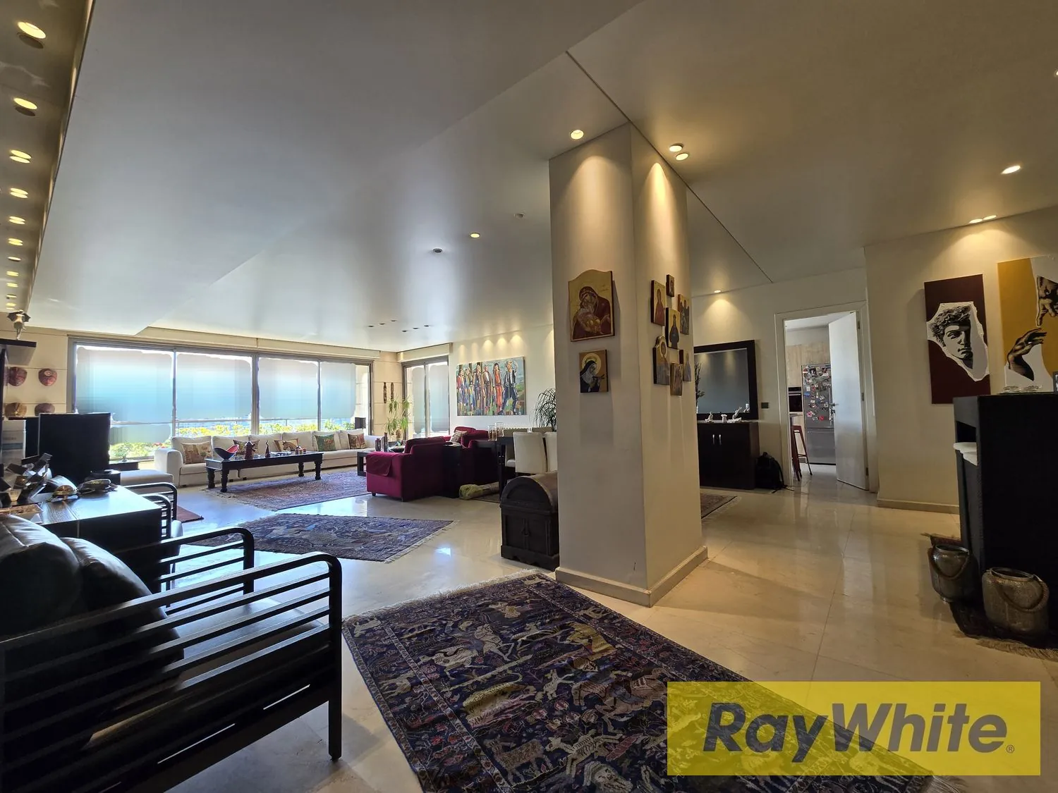 Apartment For Sale In Achrafieh — الصورة 4