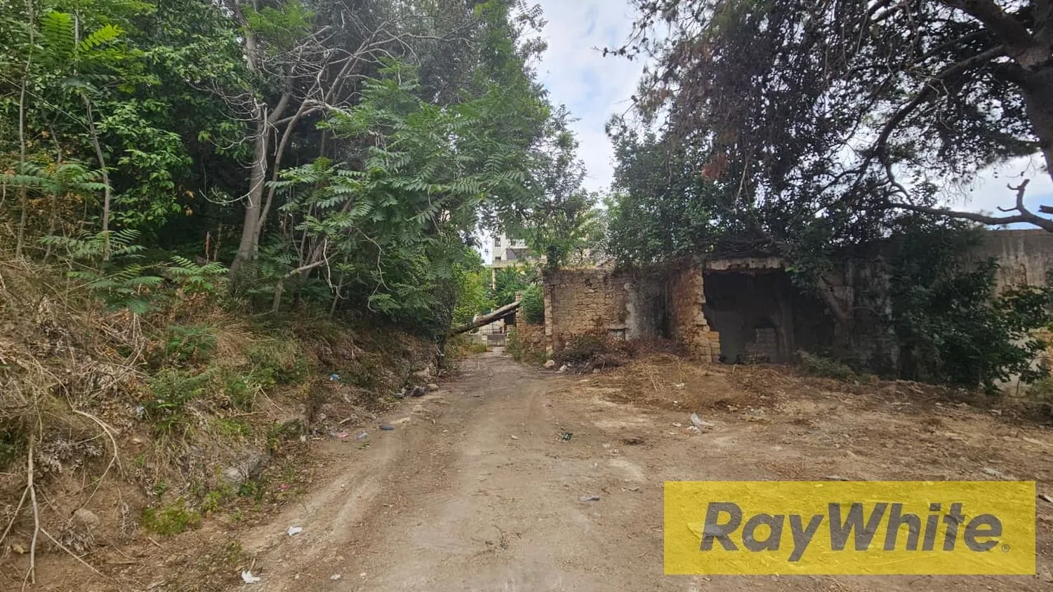 Land For Sale – 1,100 Sqm | Hadath – Baabda