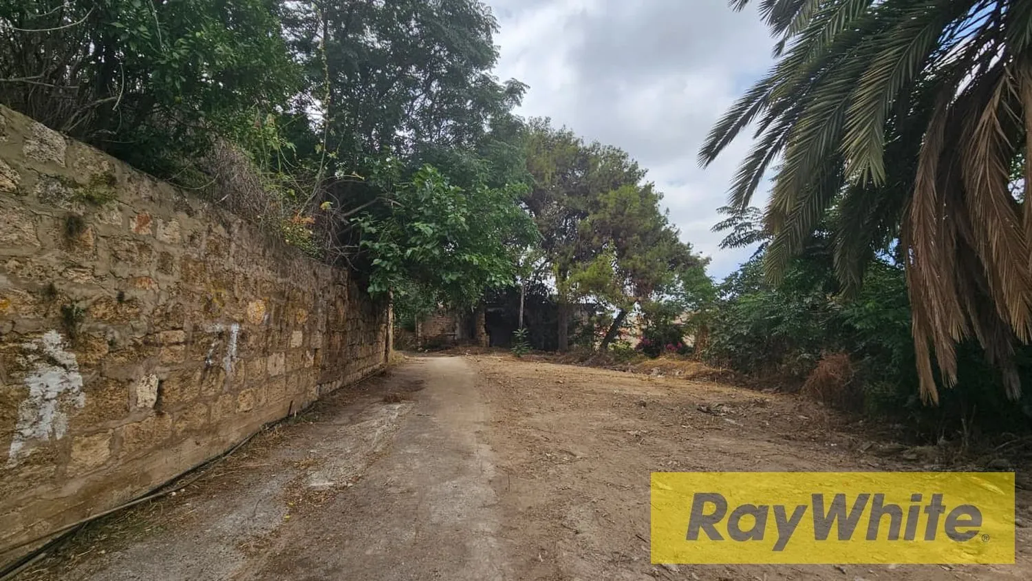 Land For Sale – 1,100 Sqm | Hadath – Baabda — الصورة 5