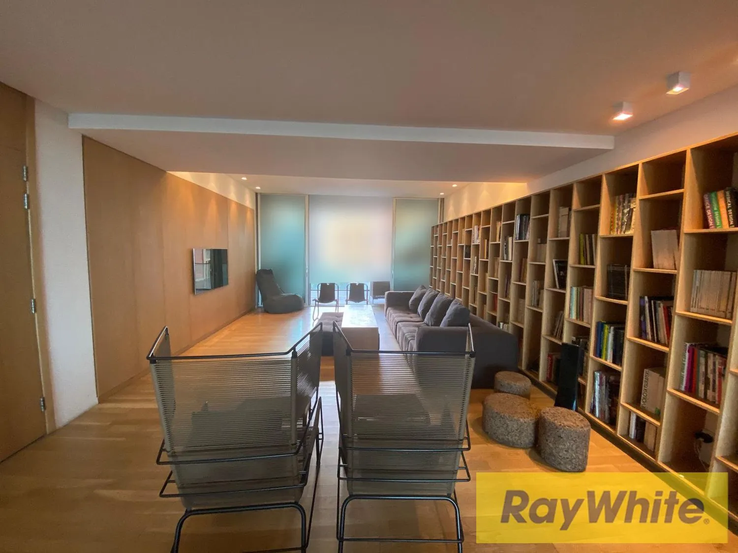 Apartment For Sale In Down Town With Panoramic Sea View — photo 3
