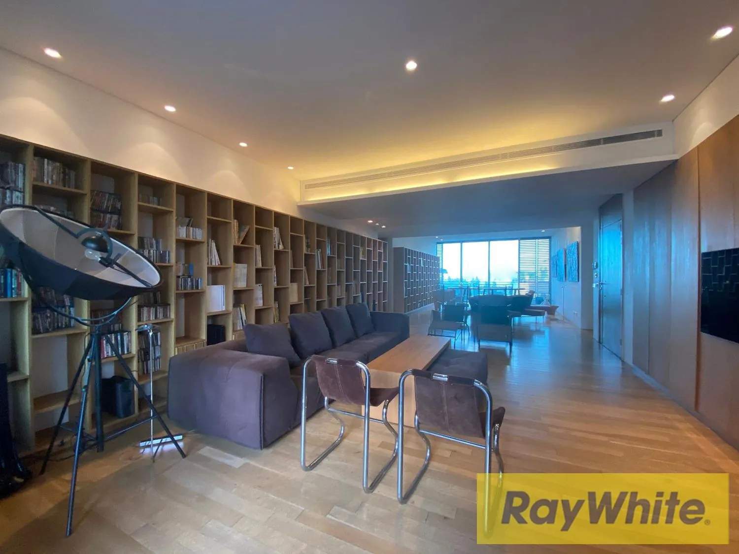Apartment For Sale In Down Town With Panoramic Sea View — photo 4