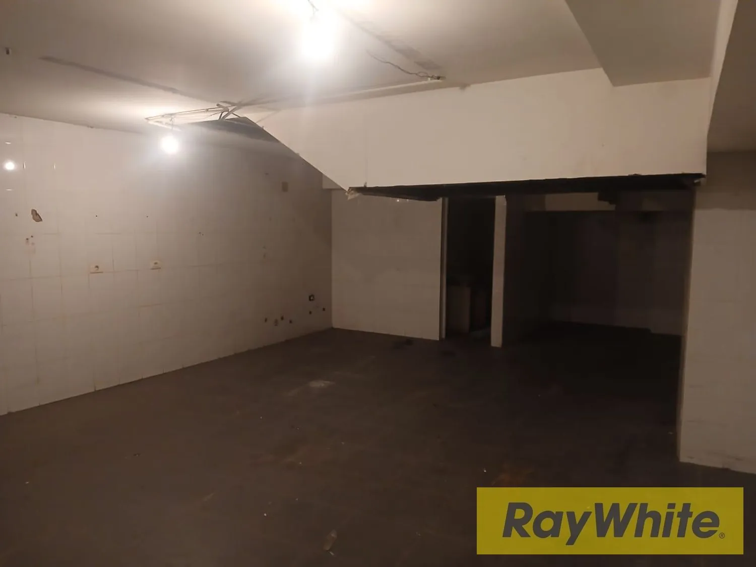 Warehouse For Rent – Achrafieh |prime Location — الصورة 2