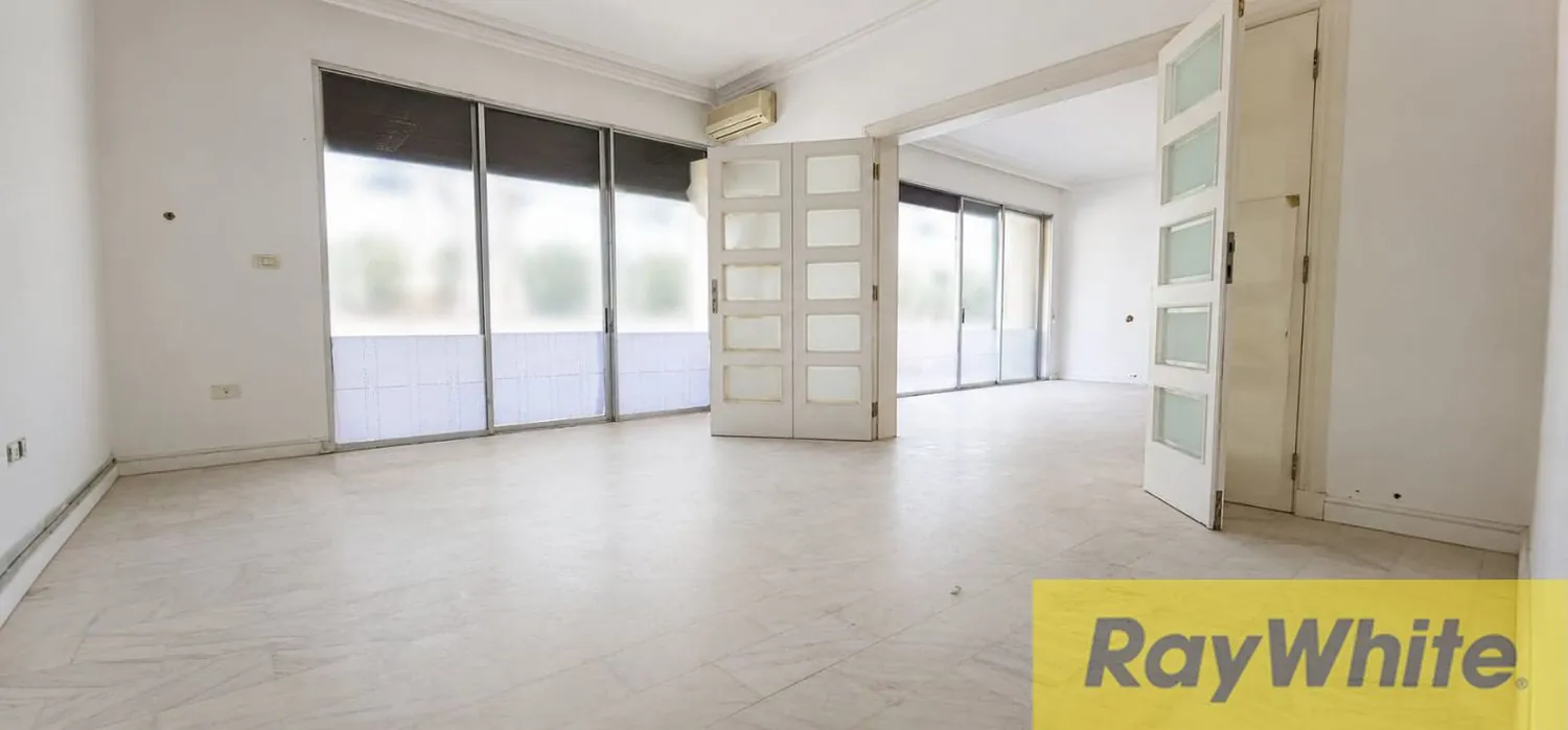 Apartment For Sale In Ramlet Al Baydah