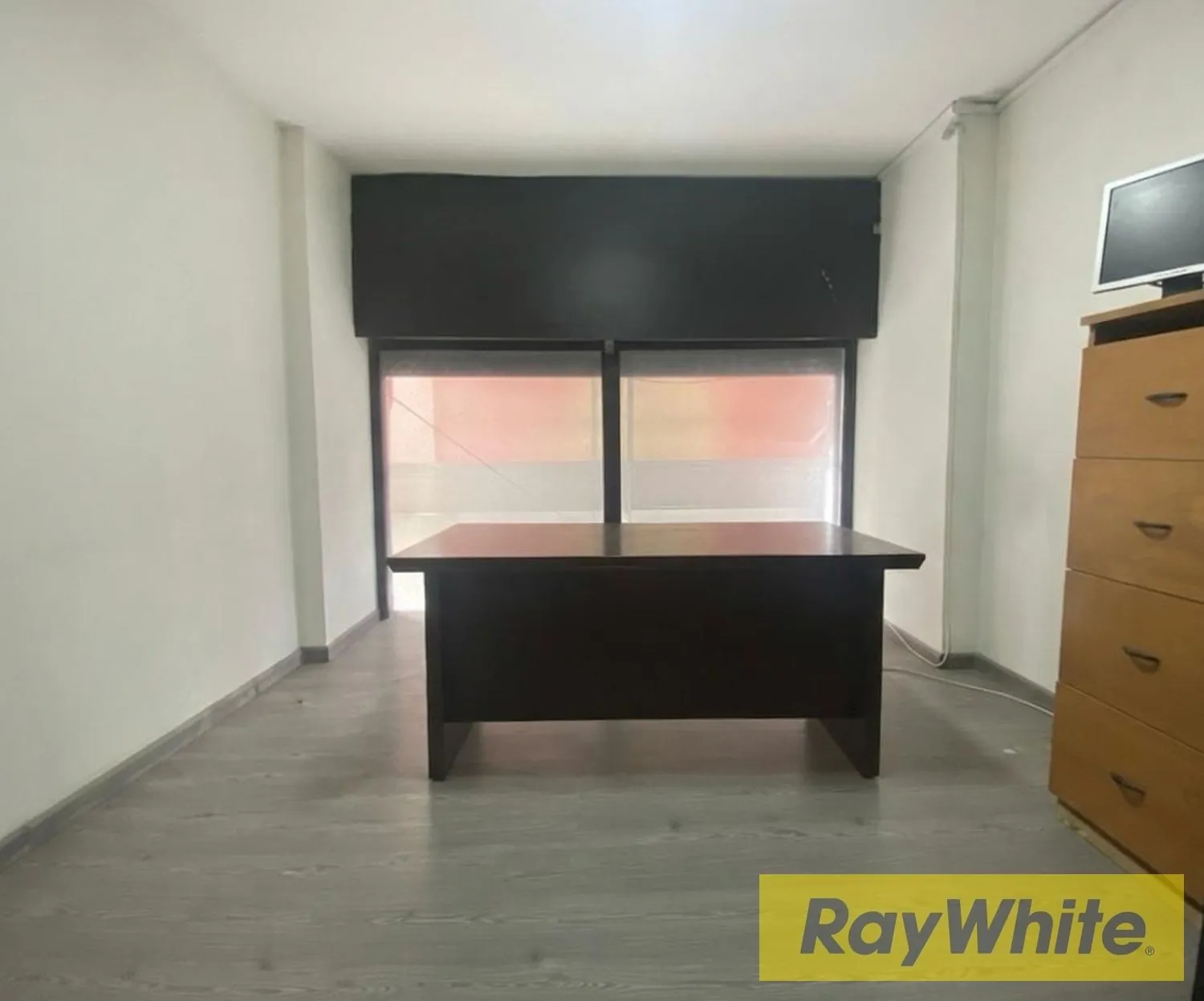 Showroom With Separate Office For Sale In Beit El Chaar — photo 3