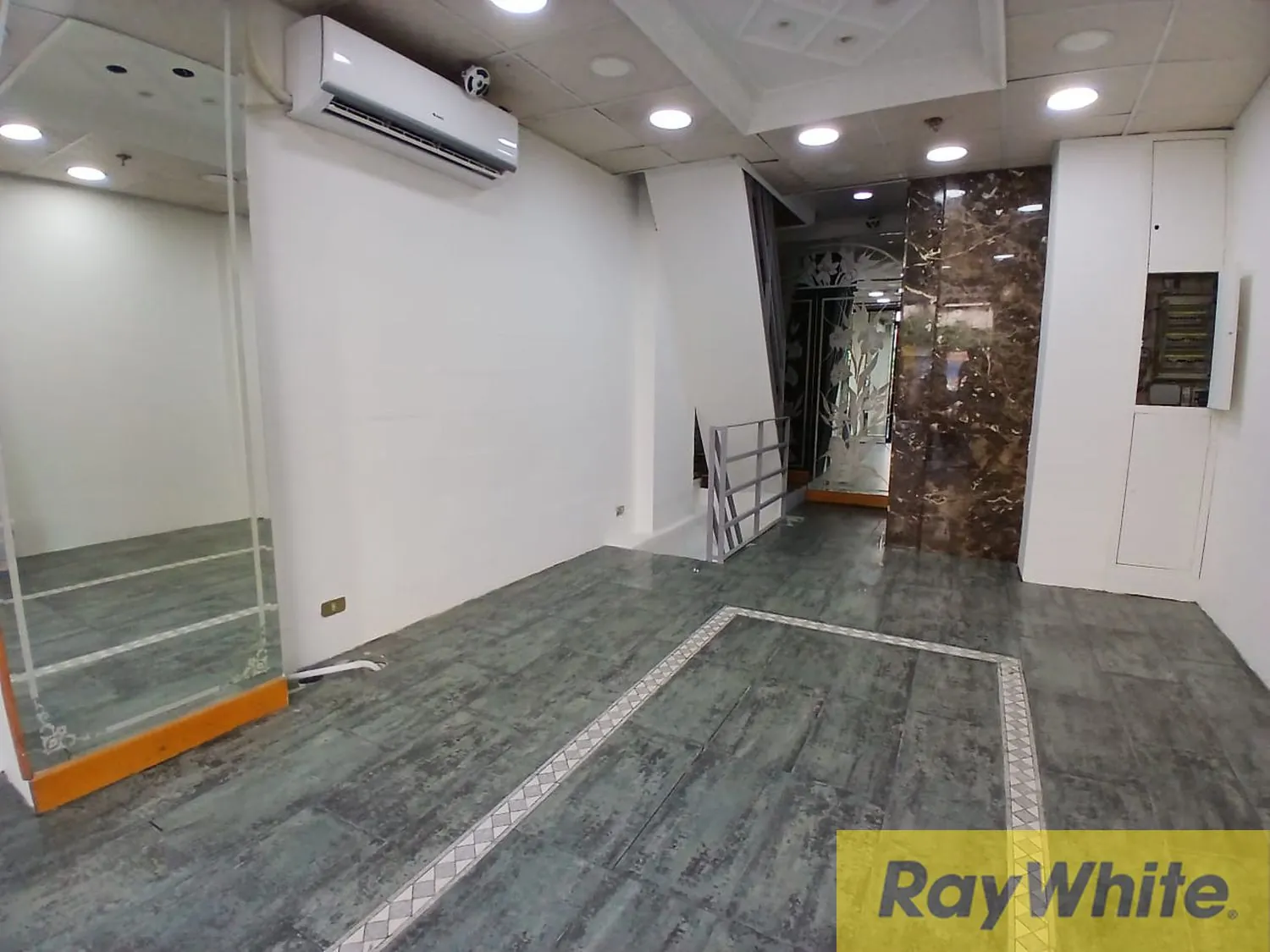 Shop For Rent In Ras El Nabeh — photo 3