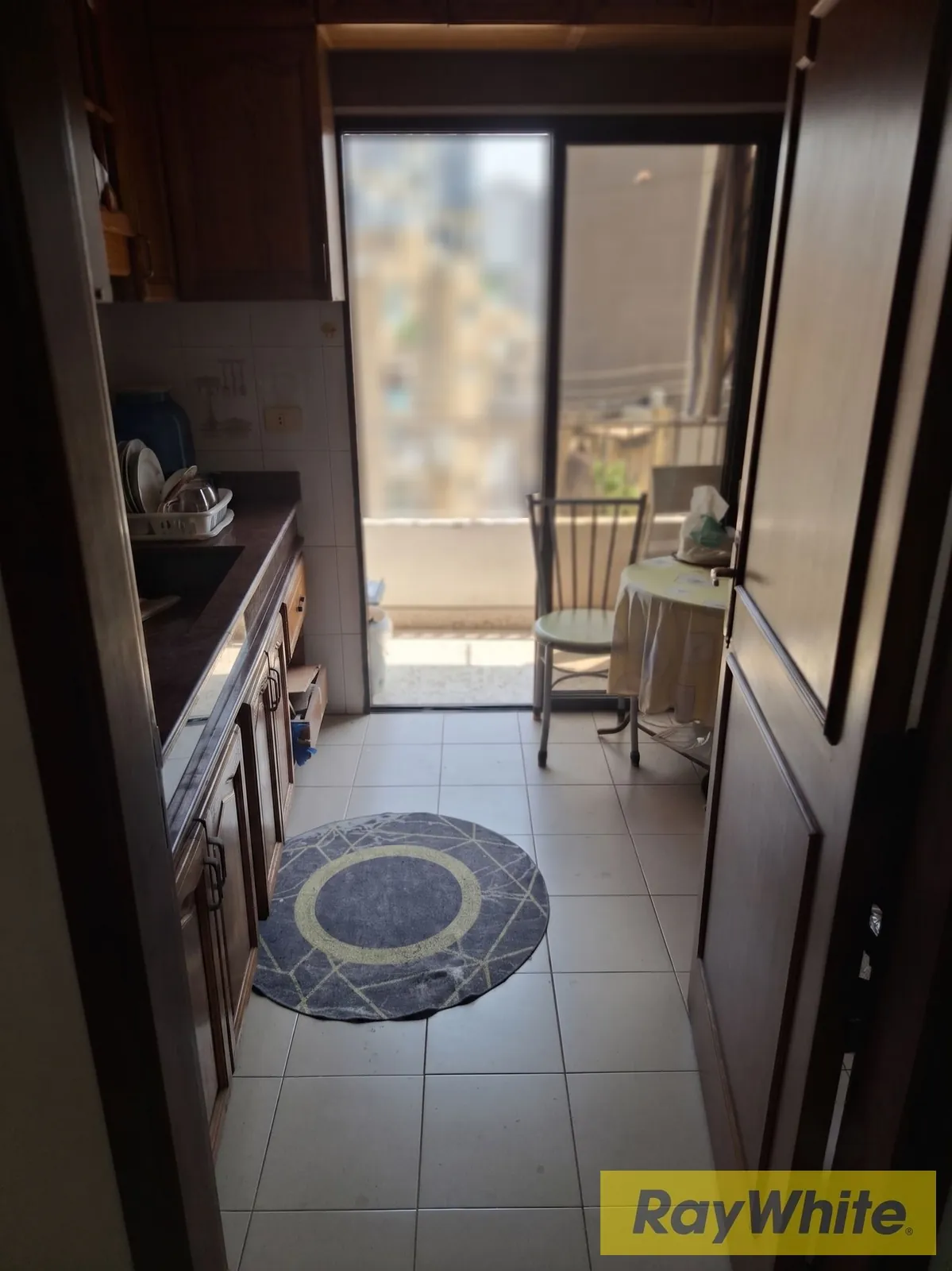 Furnished Apartment For Sale In Achrafieh — الصورة 5