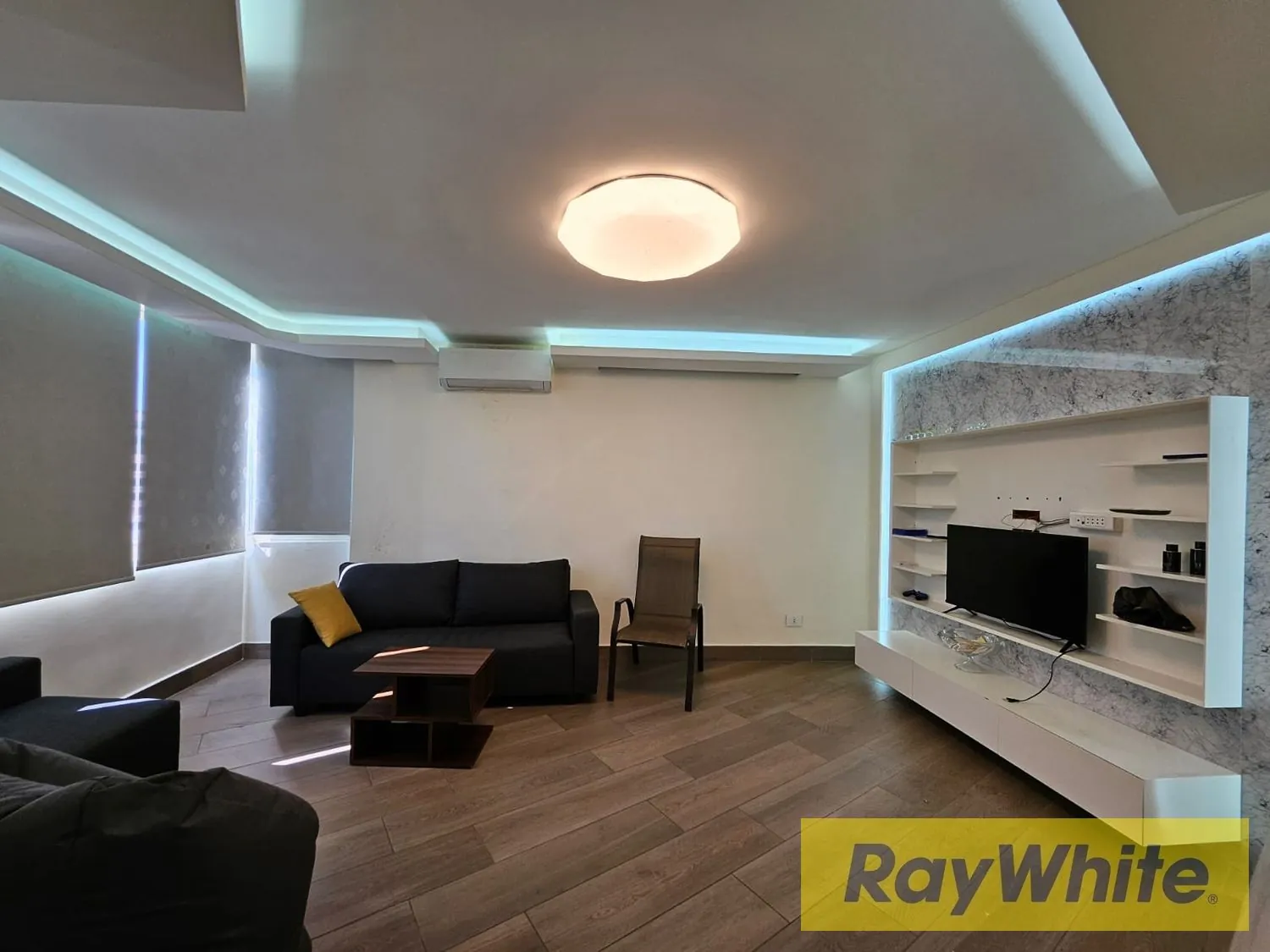 Spacious Unfurnished Duplex For Sale In Achrafieh — الصورة 4