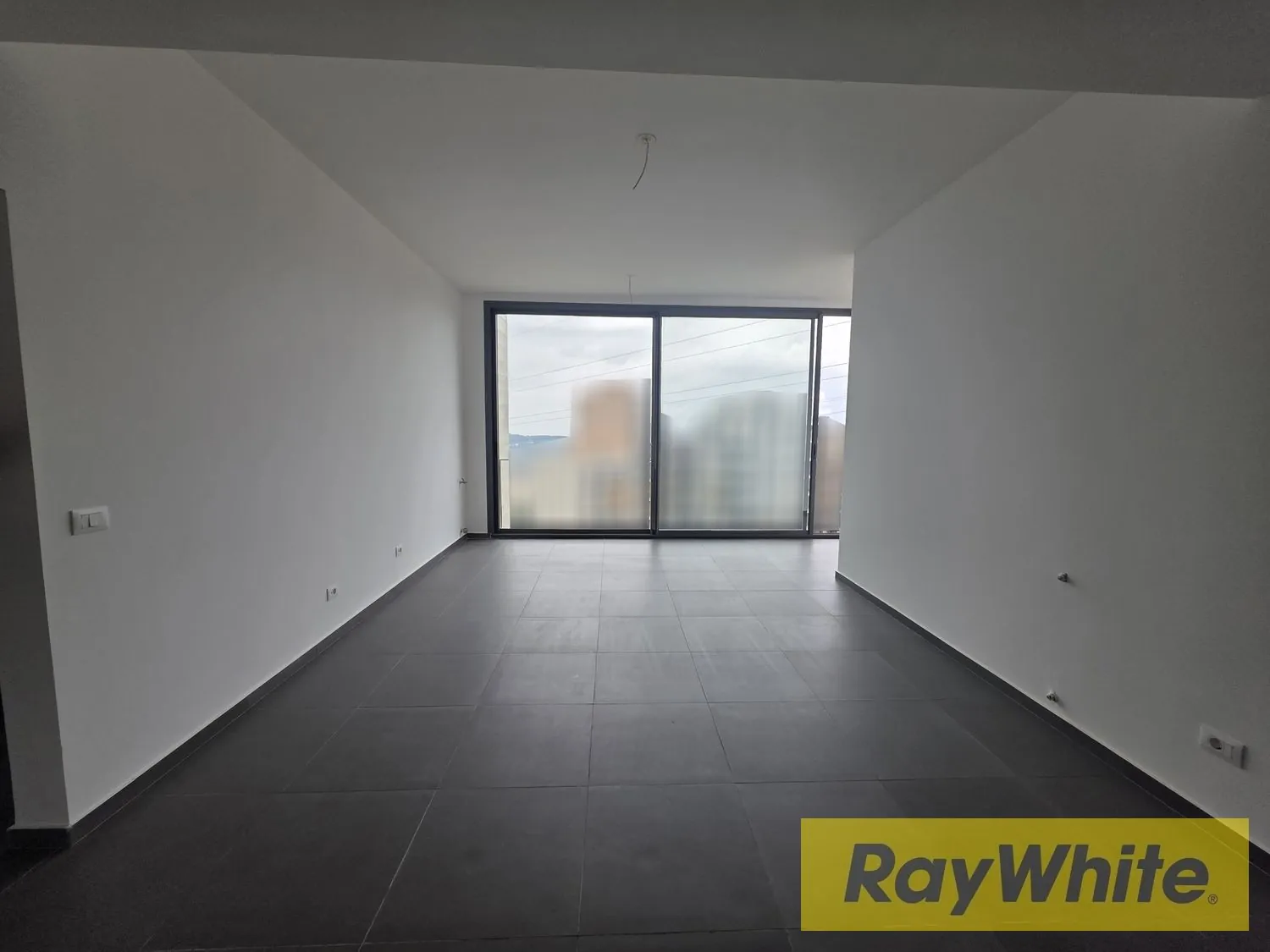 Brand-new Apartment For Sale In Beit Mery — الصورة 2