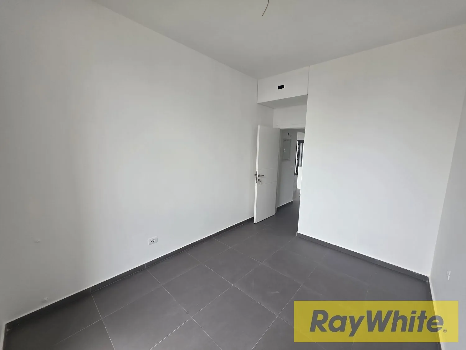 Brand-new Apartment For Sale In Beit Mery — الصورة 3