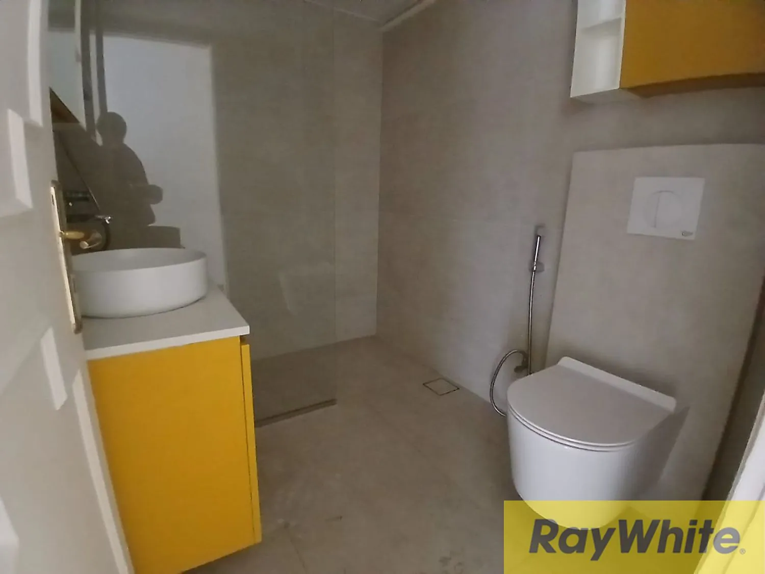 Apartment For Sale In Ain Al Mraiseh — الصورة 2