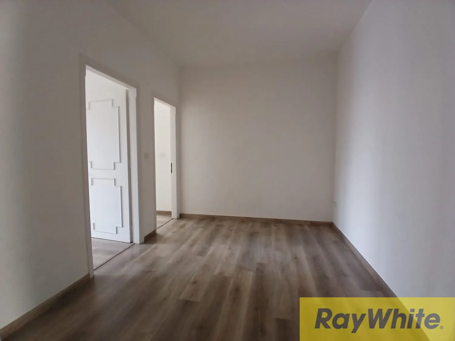 Apartment For Sale In Ain Al Mraiseh — الصورة 3