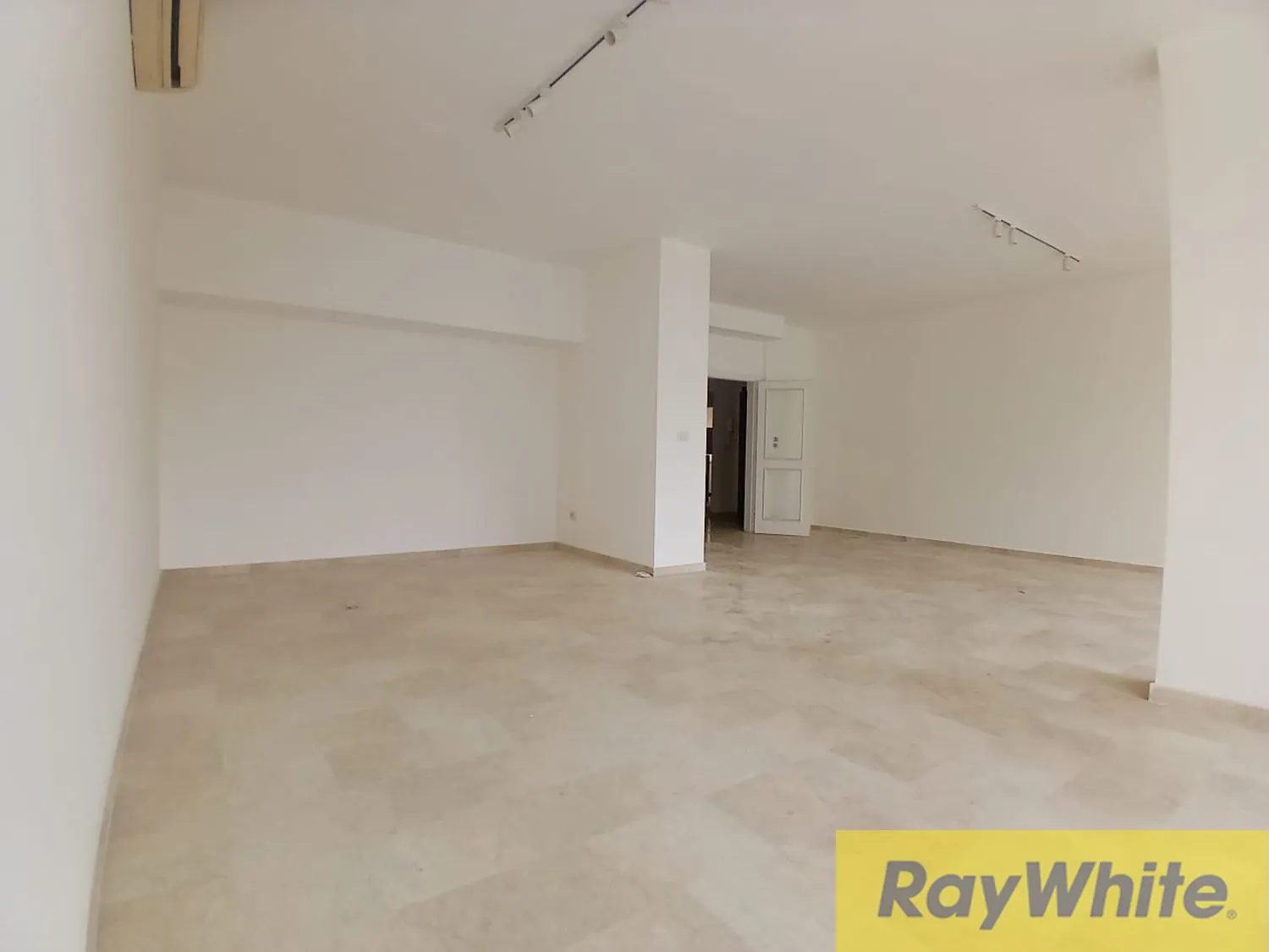 Apartment For Sale In Ain Al Mraiseh — الصورة 4