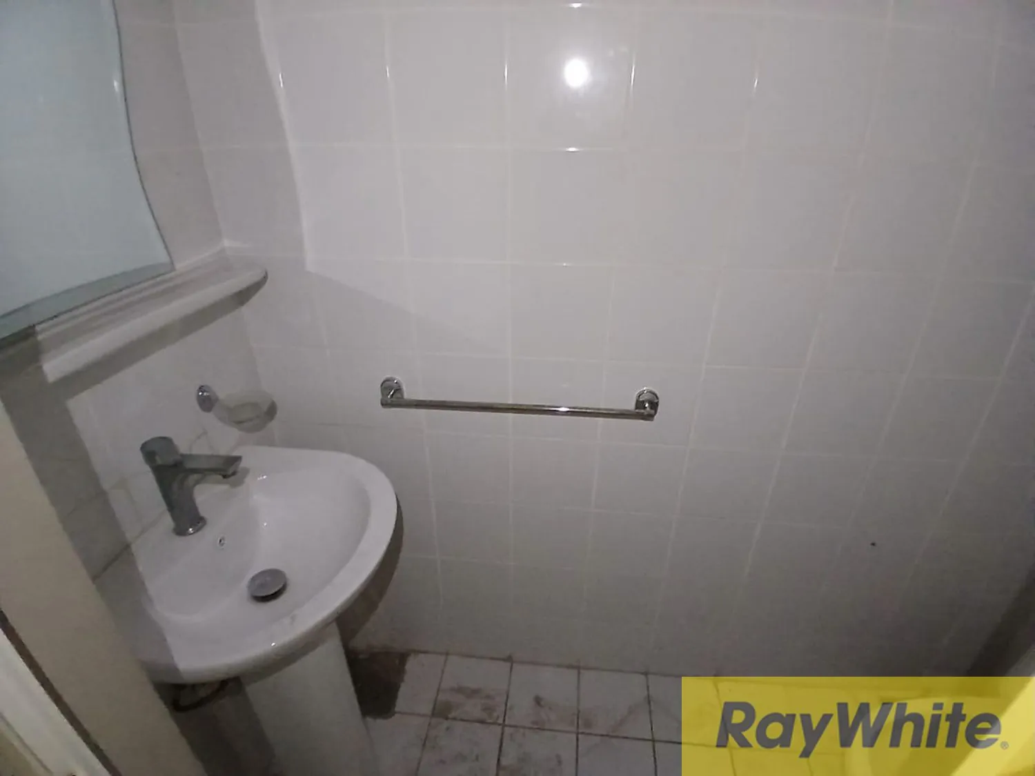 Shop For Rent In Clemenceau — الصورة 2