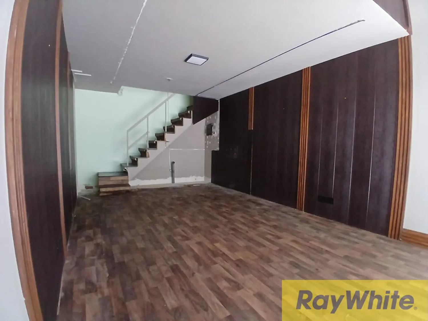 Shop For Rent In Clemenceau — الصورة 5