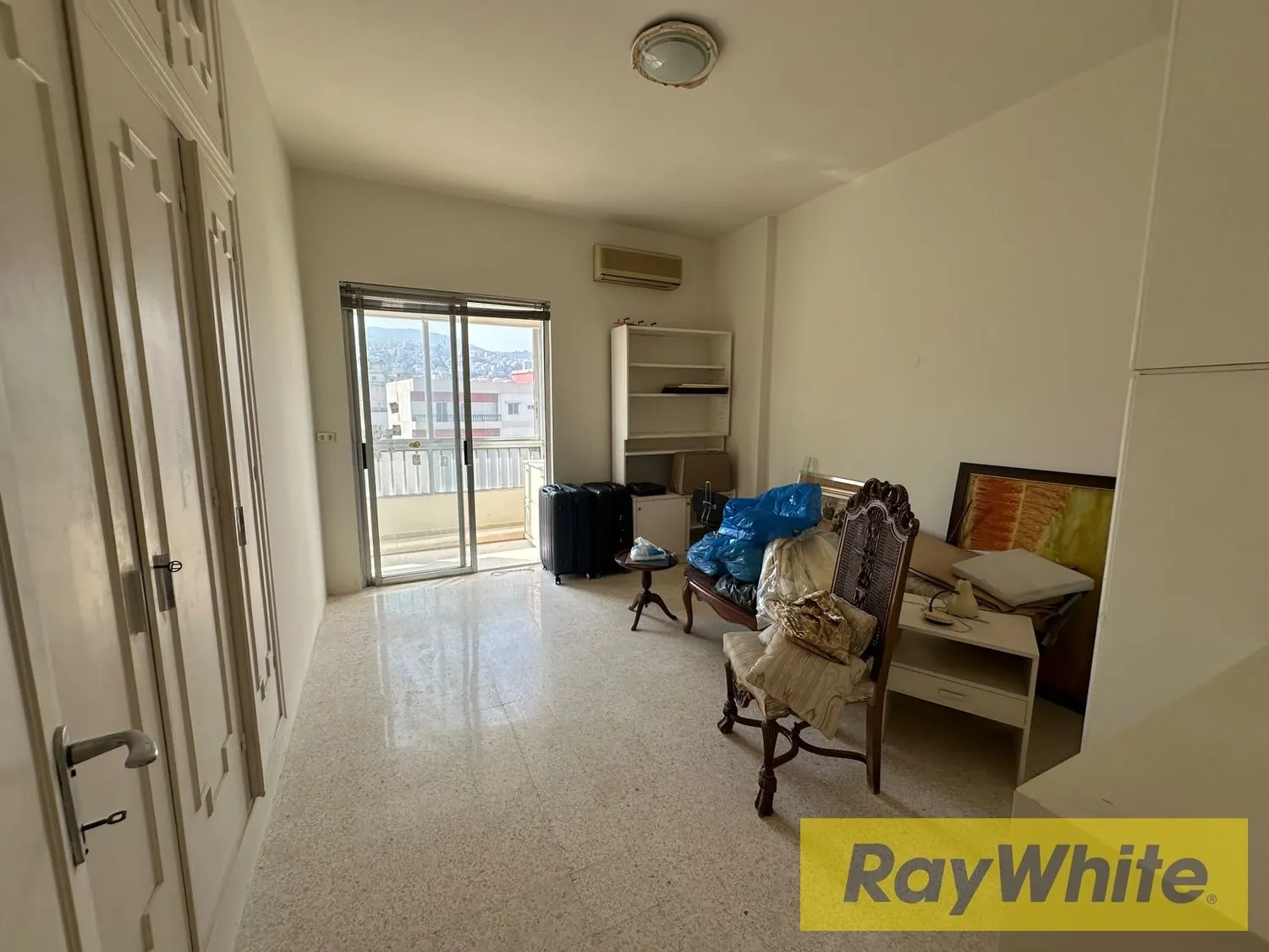 Furnished Apartment For Rent In Jdeideh — الصورة 4