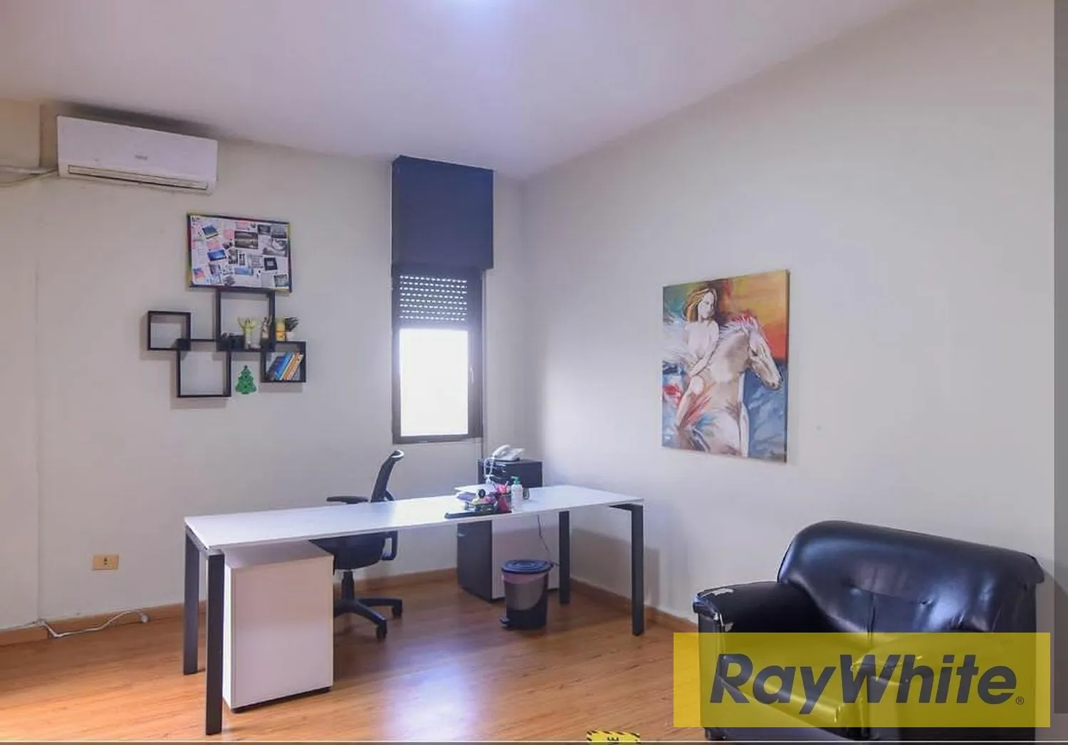 Unfurnished Office For Rent In Jisr El Bacha — الصورة 3