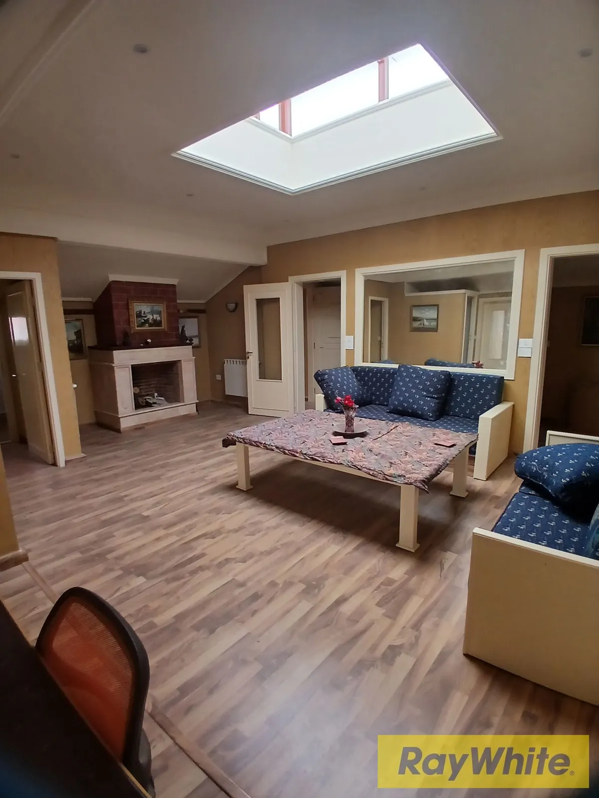 Fully Furnished Duplex Apartment For Rent In Ain Aar — الصورة 4
