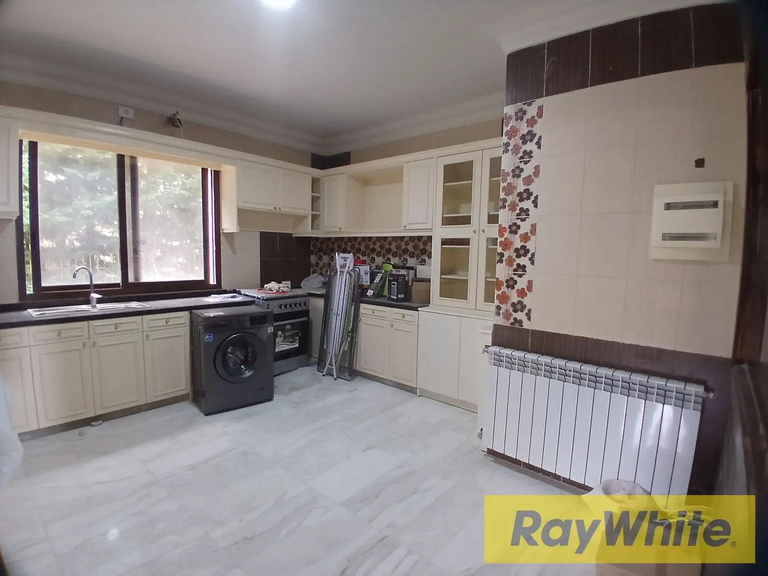Fully Furnished Duplex Apartment For Rent In Ain Aar — الصورة 5