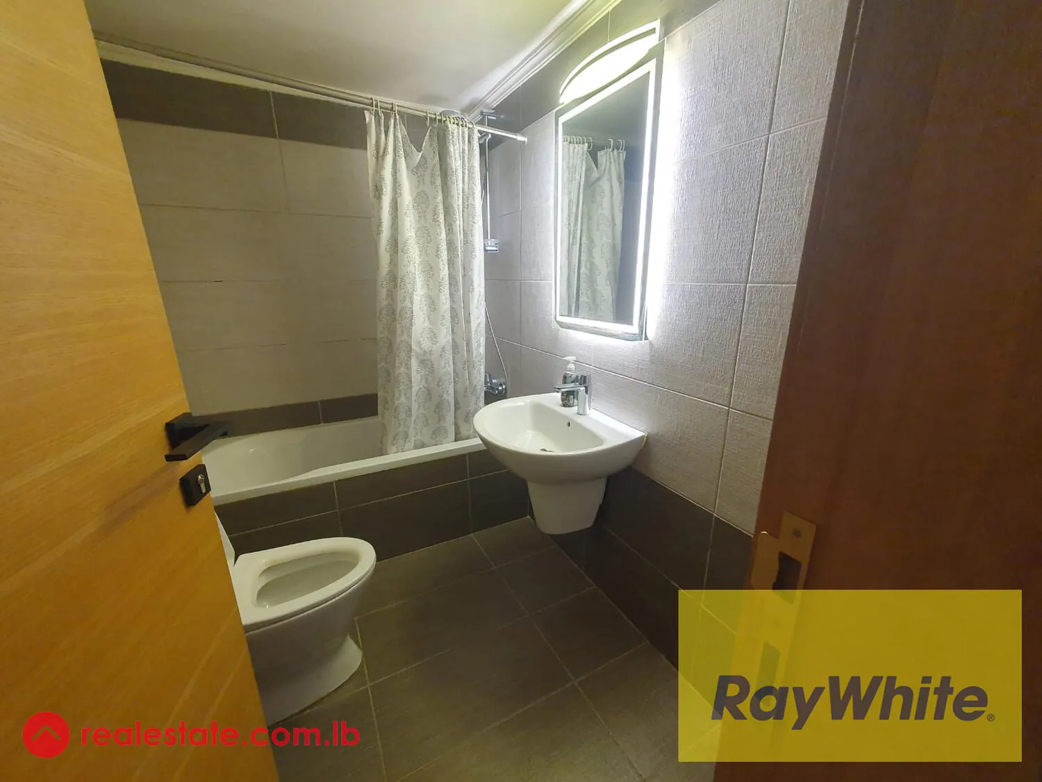 Apartment For Rent In Hamra — الصورة 5