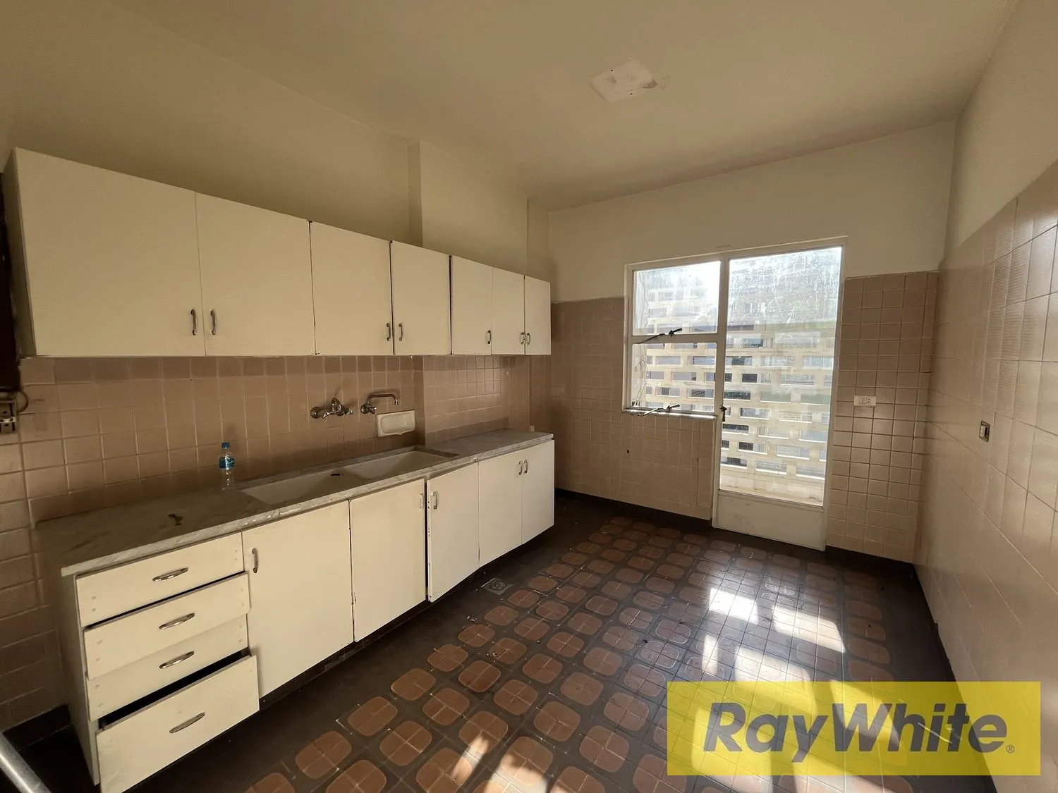 Apartment For Rent | Badaro – Sami El Solh — الصورة 3