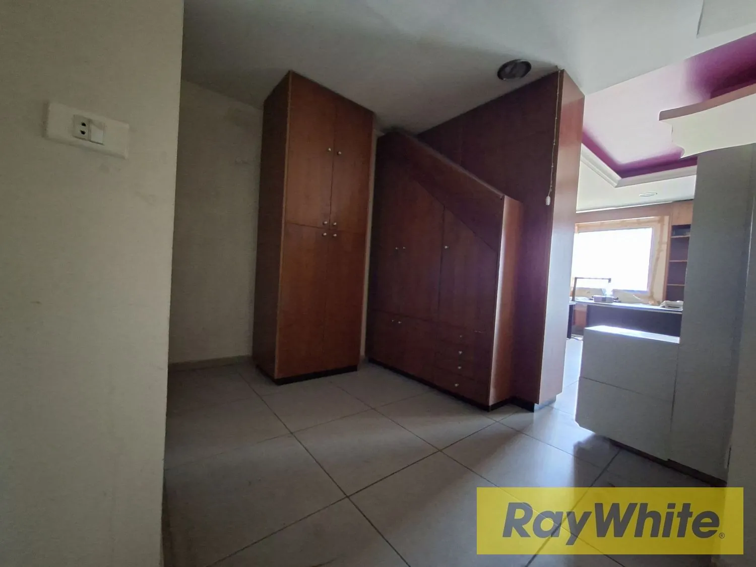 Office For Rent In Zalka – Highway Location — الصورة 4
