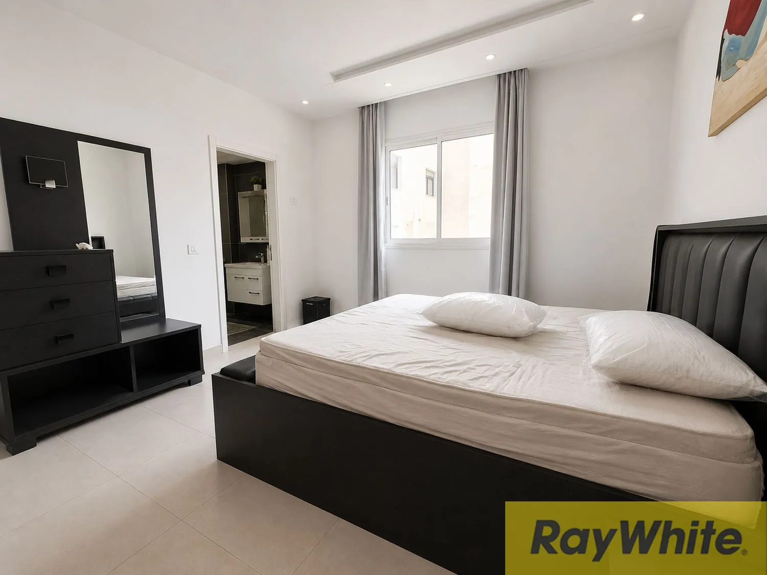 Apartment With Spacious Terrace For Sale In Hamra — photo 5