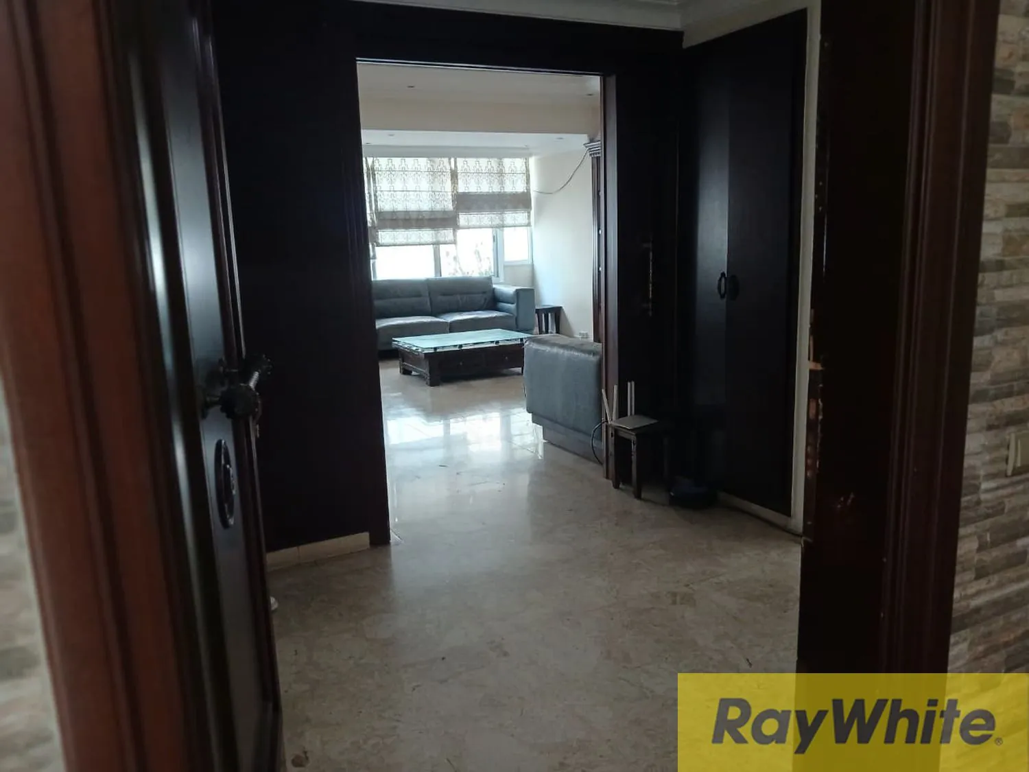 Luxury Apartment For Sale In Clemenceau — photo 3