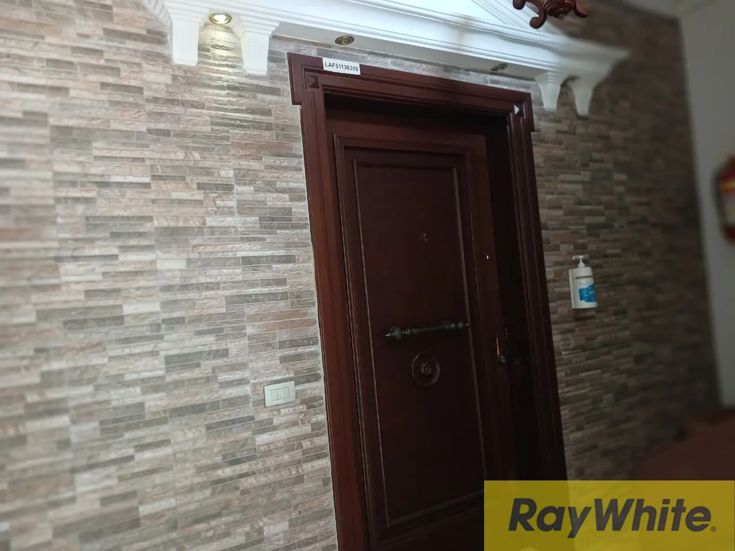 Spacious Apartment For Rent In Clemenceau — photo 3