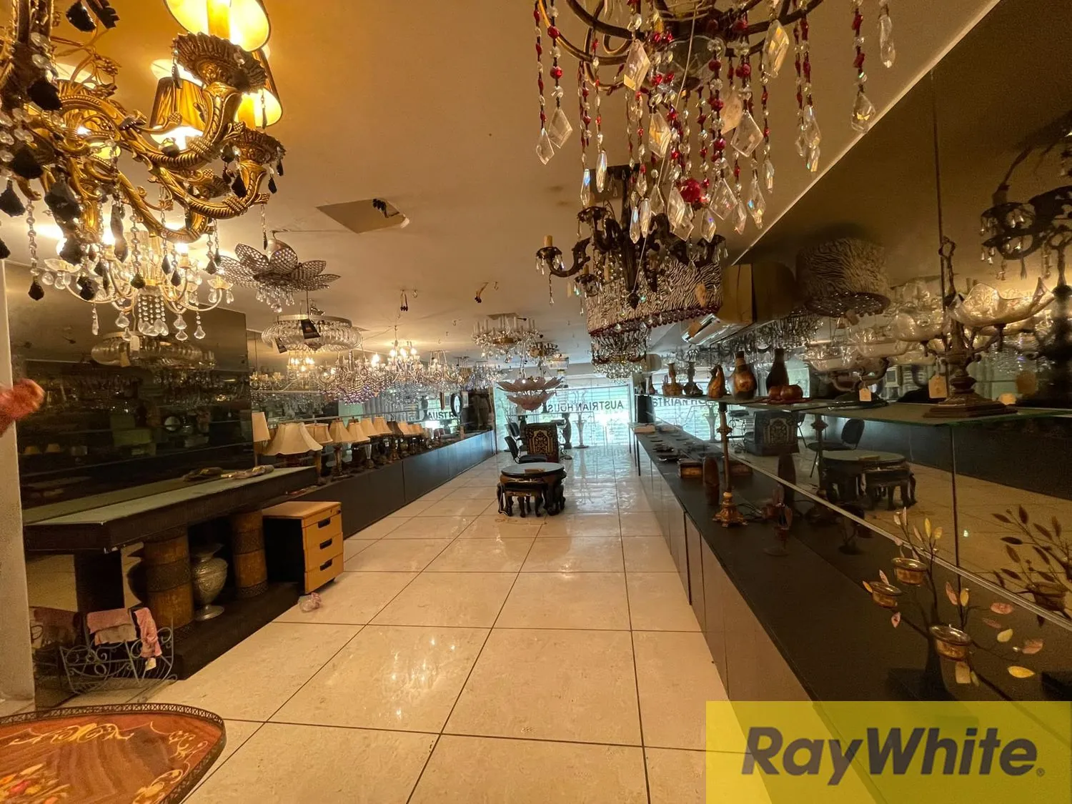Shop For Sale – Verdun(2floors) — الصورة 2