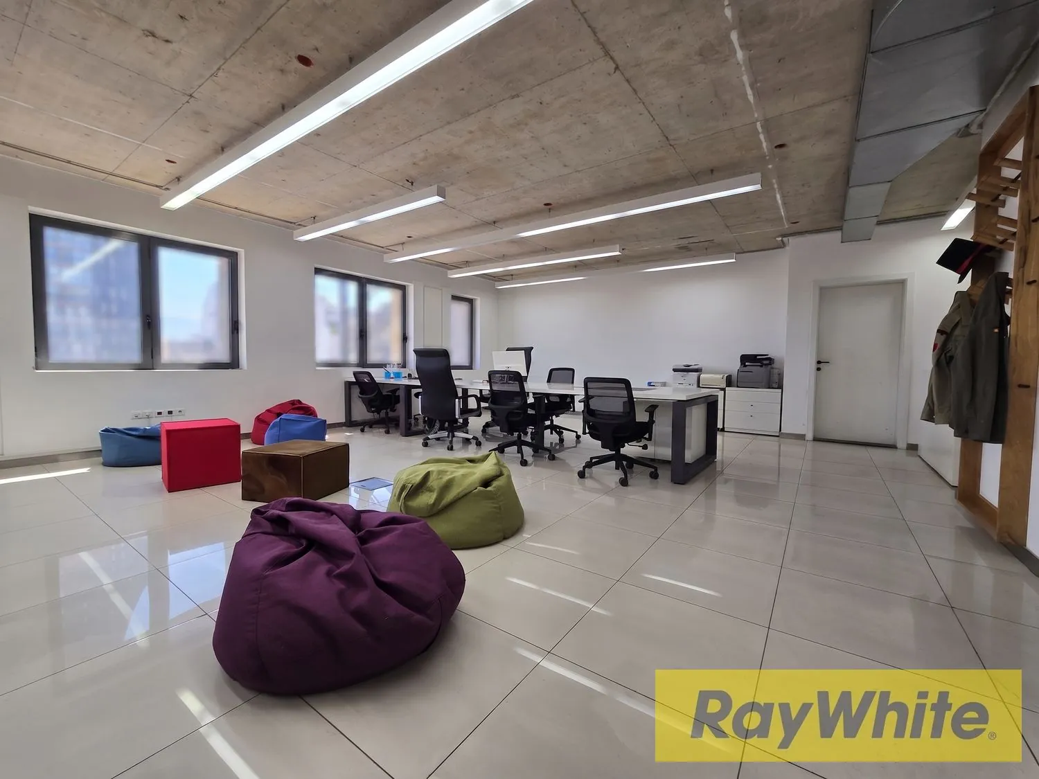 Office For Sale In Achrafieh | Prime Location — الصورة 2