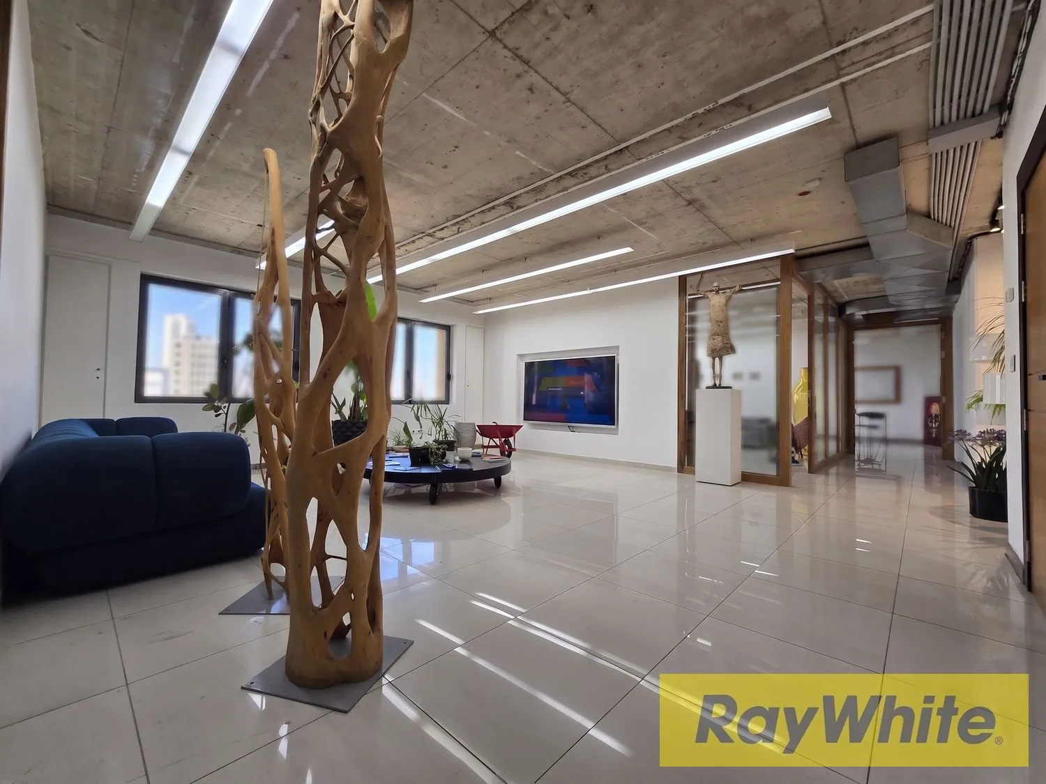 Office For Sale In Achrafieh | Prime Location — الصورة 3