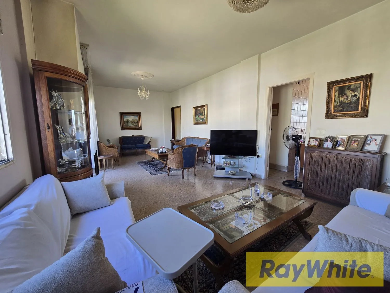 Prime Investment Opportunity | Apartment For Sale In Achrafieh — الصورة 4