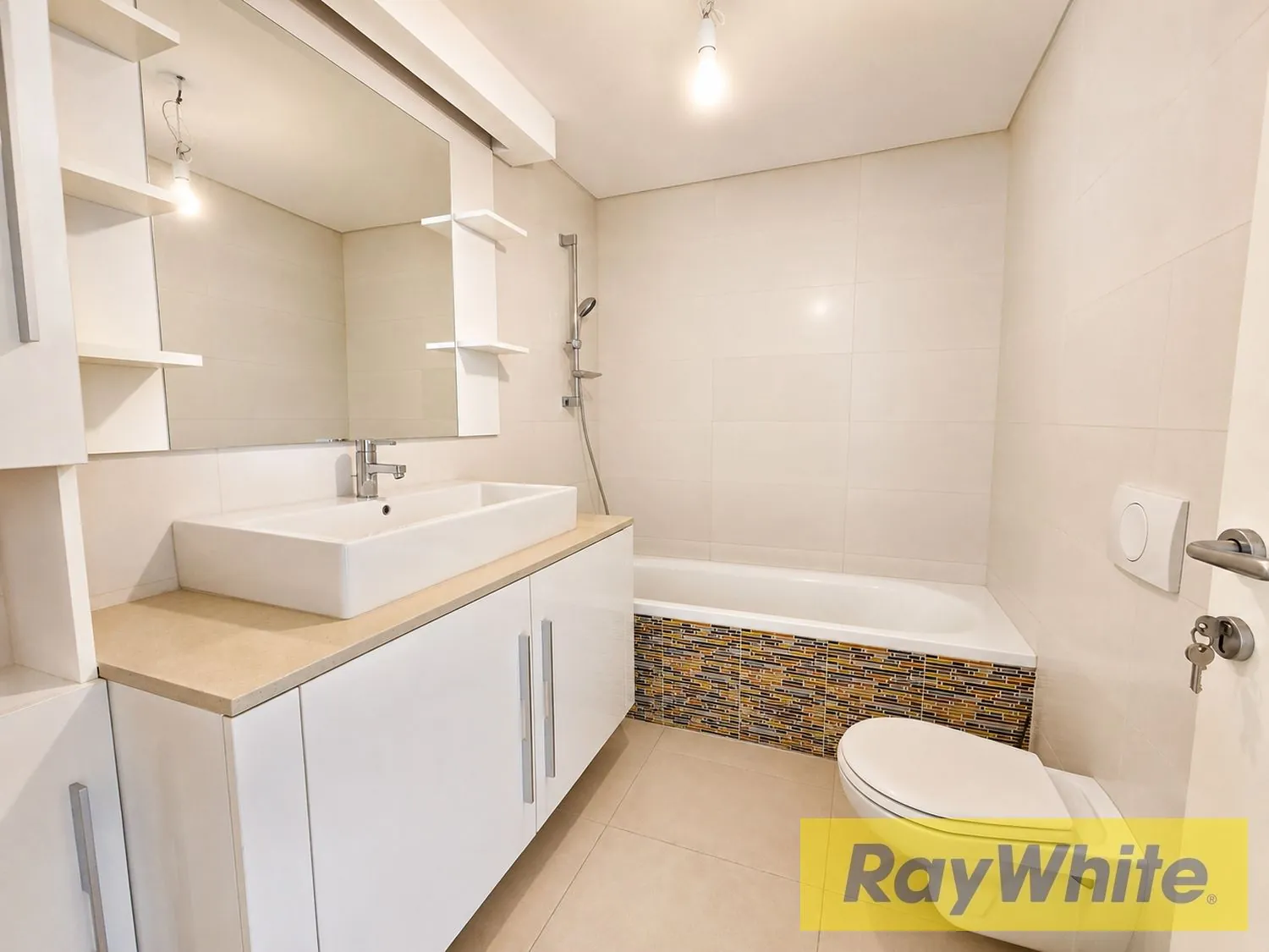 Exclusive Modern Apartment For Sale In Rabweh | 220 M² + 200 M² Terrace — الصورة 2