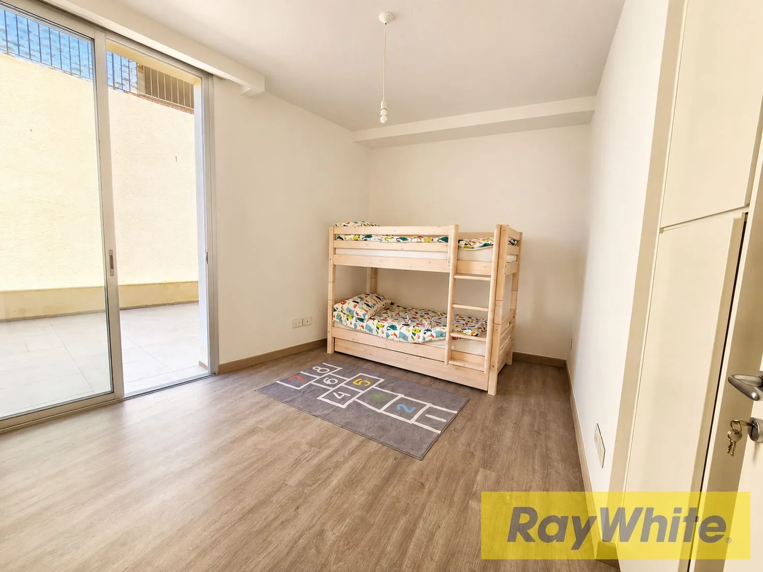 Exclusive Modern Apartment For Sale In Rabweh | 220 M² + 200 M² Terrace — الصورة 4