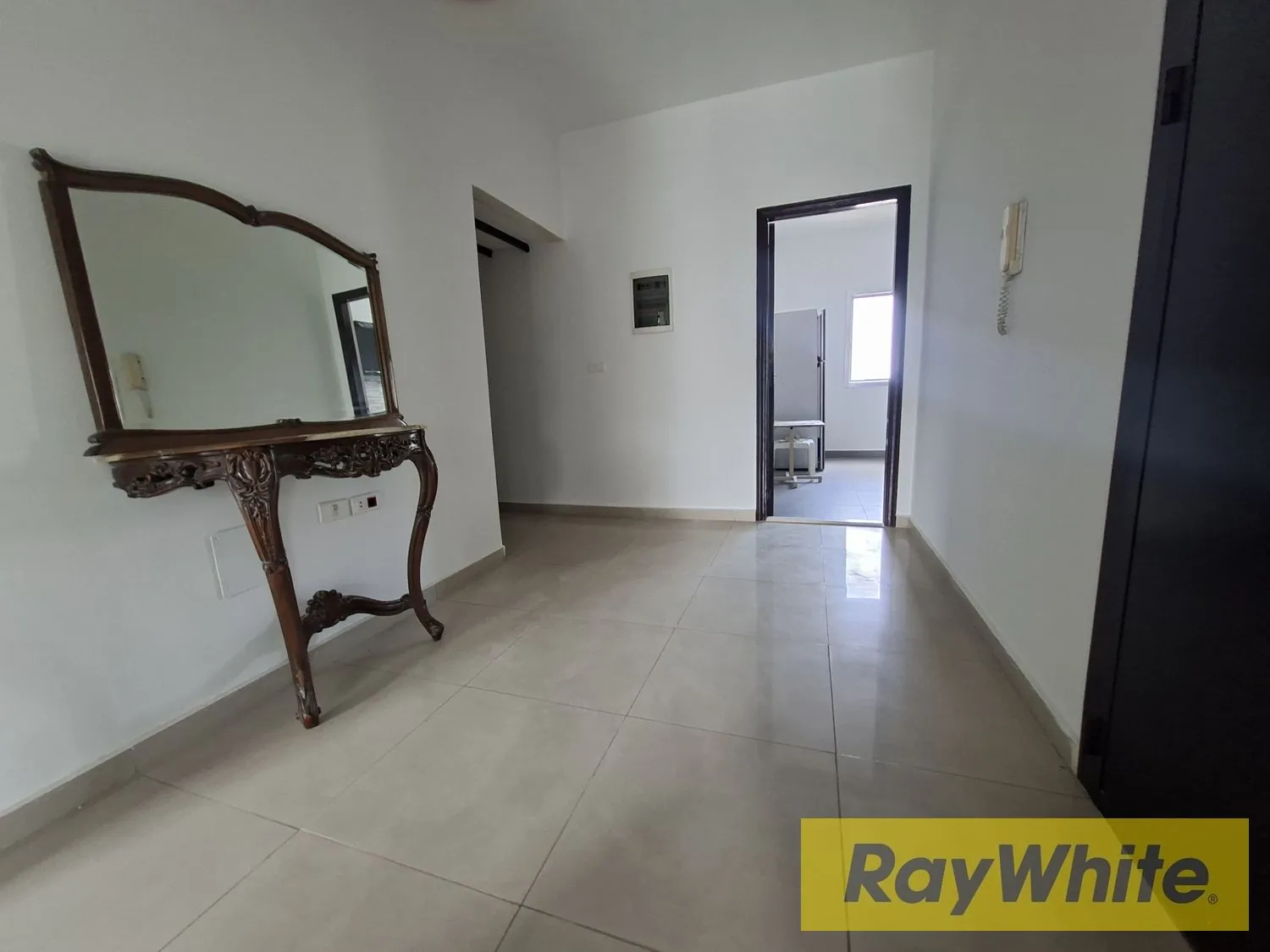 Semi-furnished Apartment For Rent – Zalka — الصورة 5