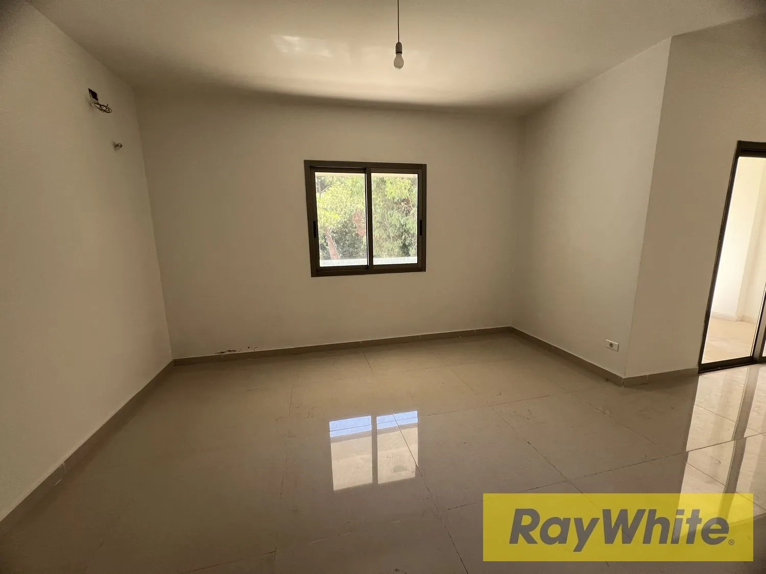 Apartment With Roof For Sale – Dik El Mehdi — الصورة 3