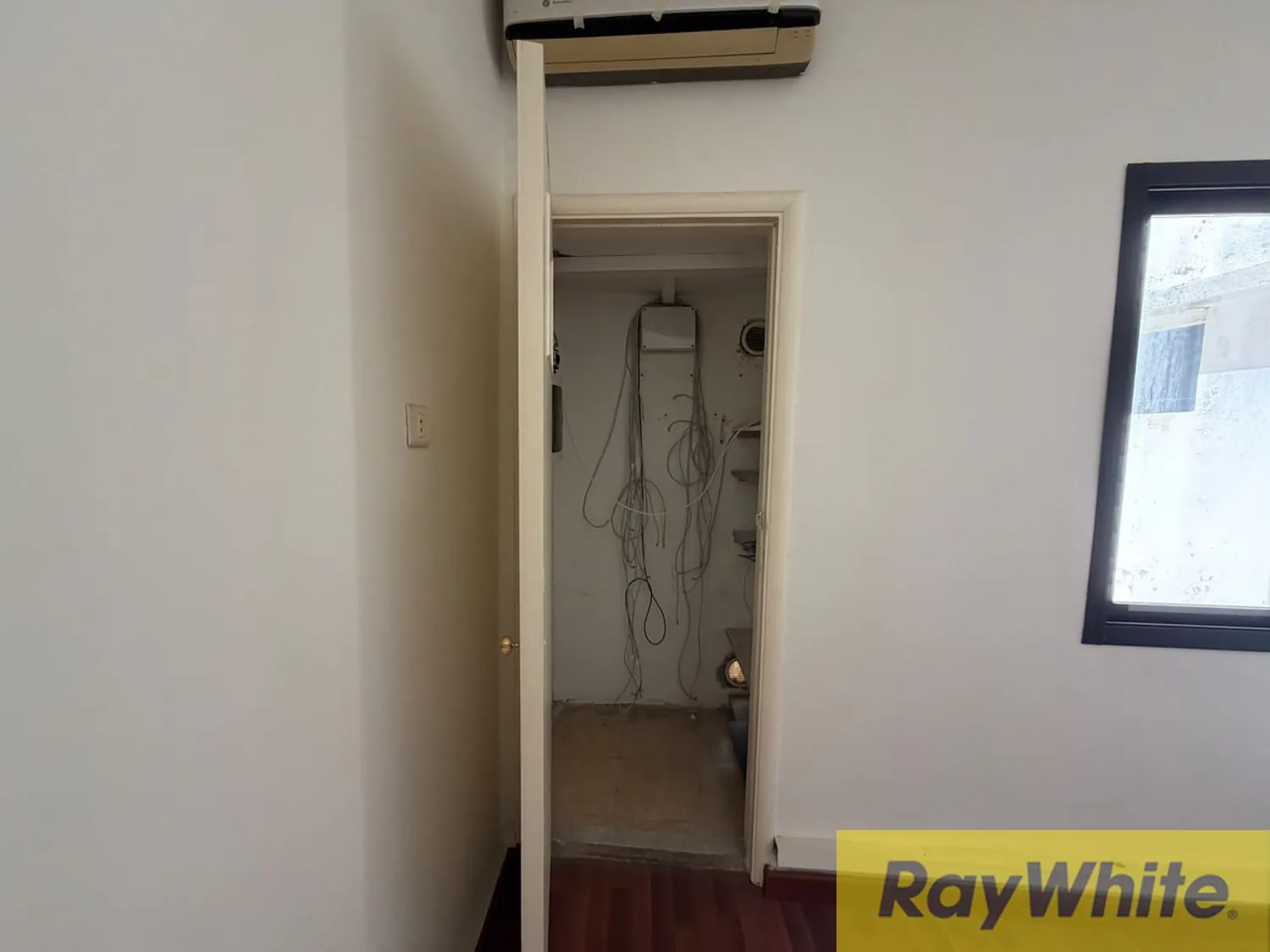 Office For Rent In Badaro — photo 3