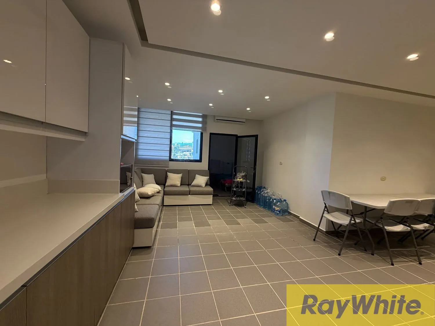 Apartment For Sale In Jnah — الصورة 3