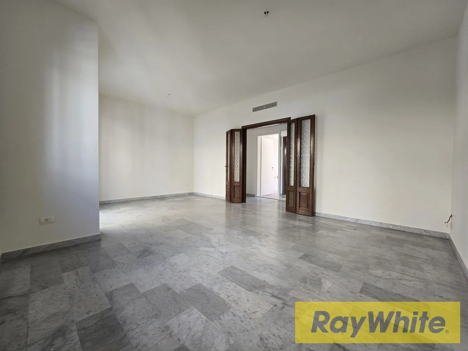 Apartment For Sael In Achrafieh |prime Location — photo 2