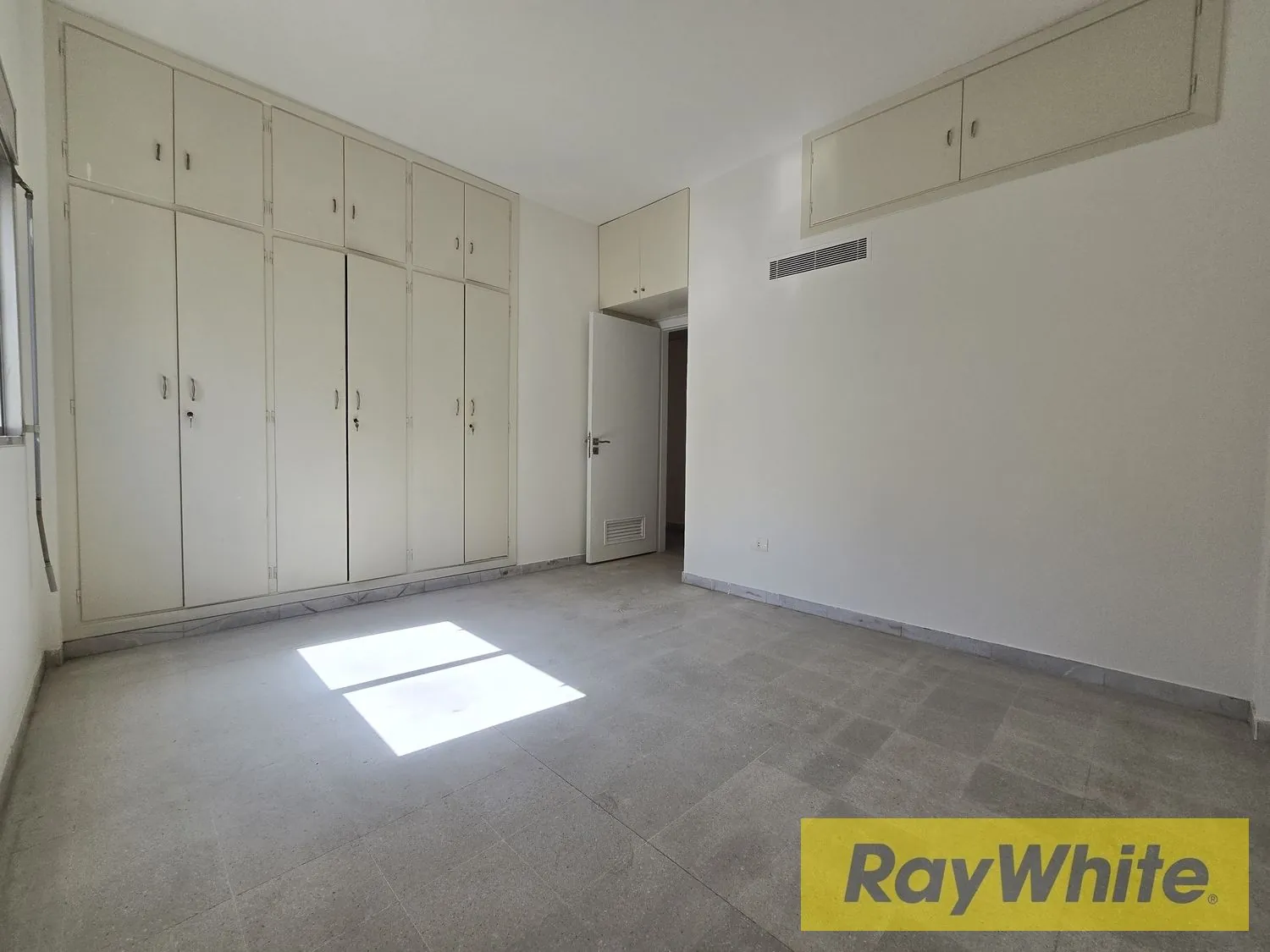 Apartment For Sael In Achrafieh |prime Location — photo 4