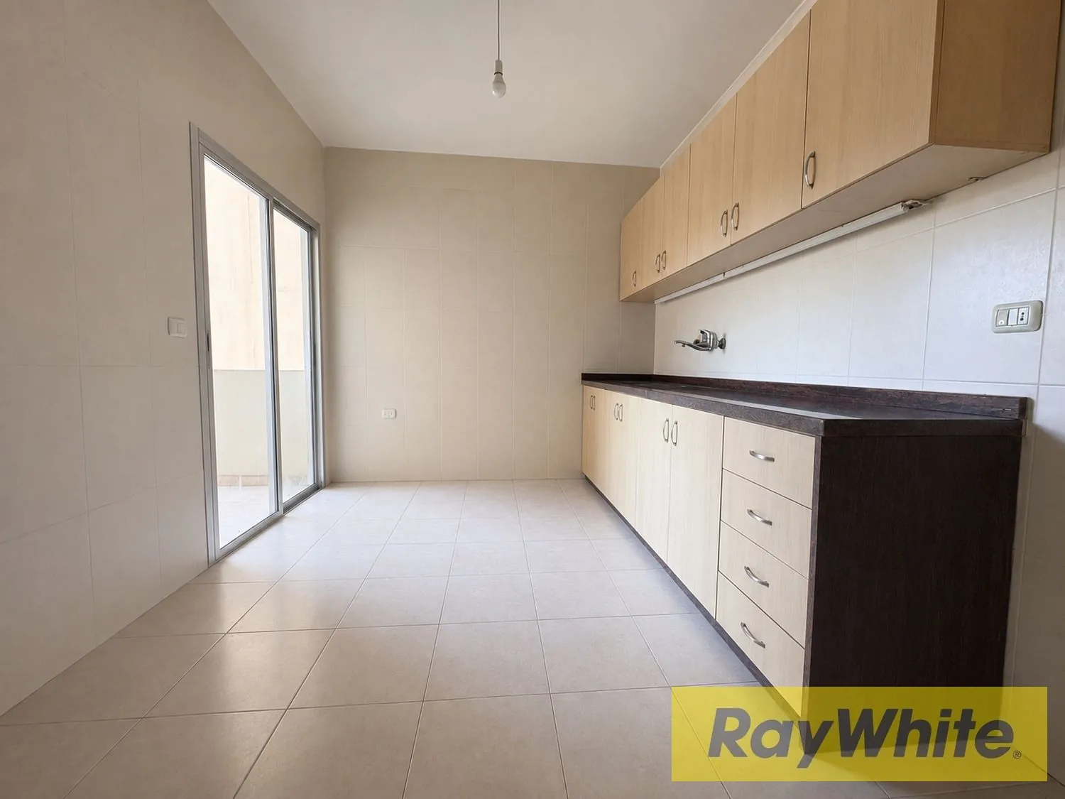 Apartment For Rent In Jdeideh — الصورة 3
