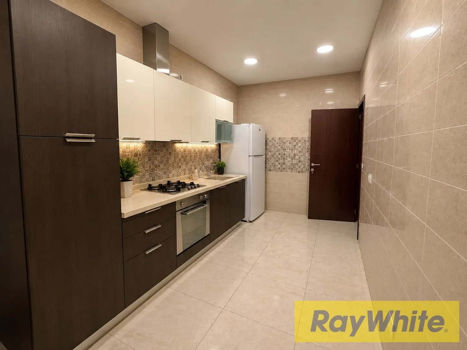 Fully Furnished Apartment For Sale In Dekwaneh — الصورة 2