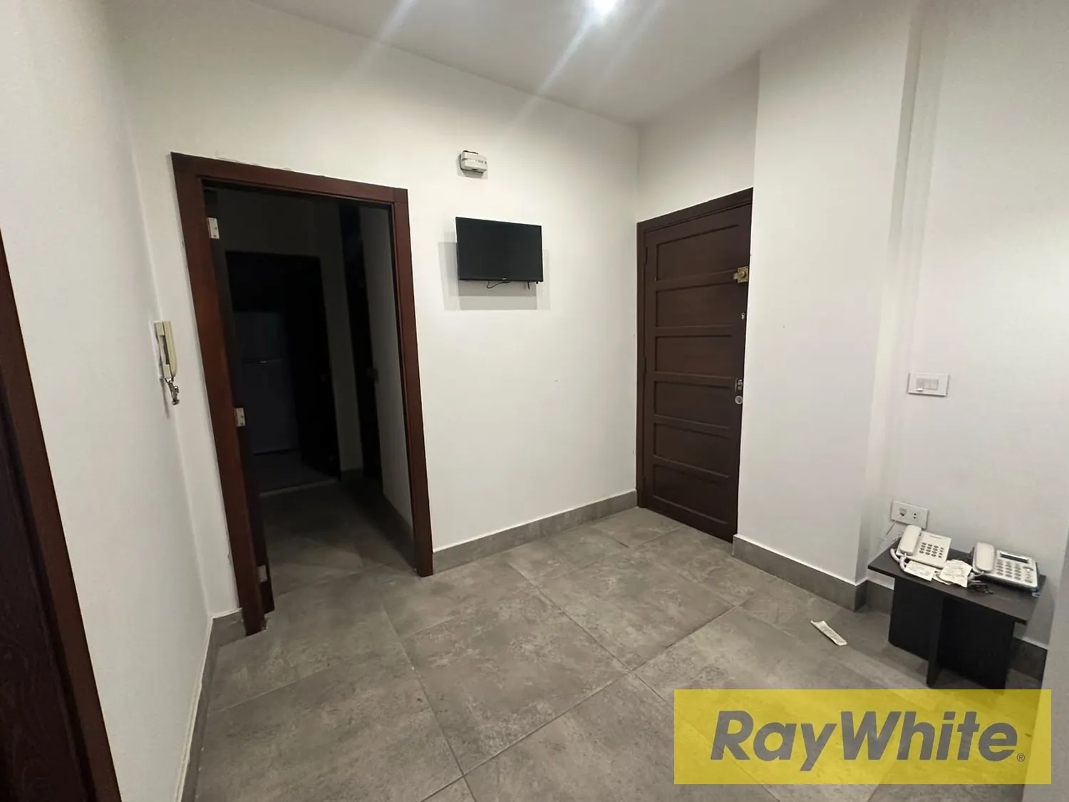 Fully Furnished Apartment For Sale In Dekwaneh — الصورة 3