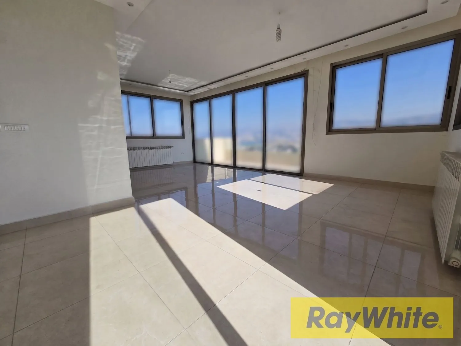 Brand New Duplex Apartment For Sale In Achrafieh — الصورة 4
