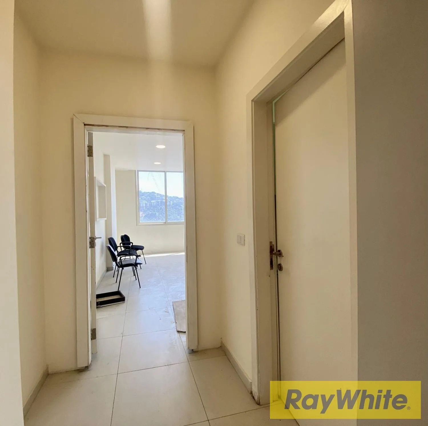 Office For Rent | Rabieh — الصورة 4