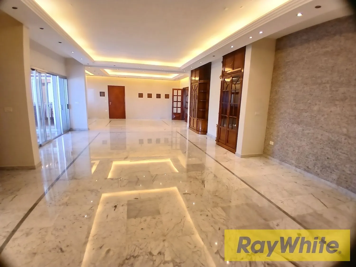 Standalone House For Sale – Fully Furnished | Qornet El Hamra — الصورة 3