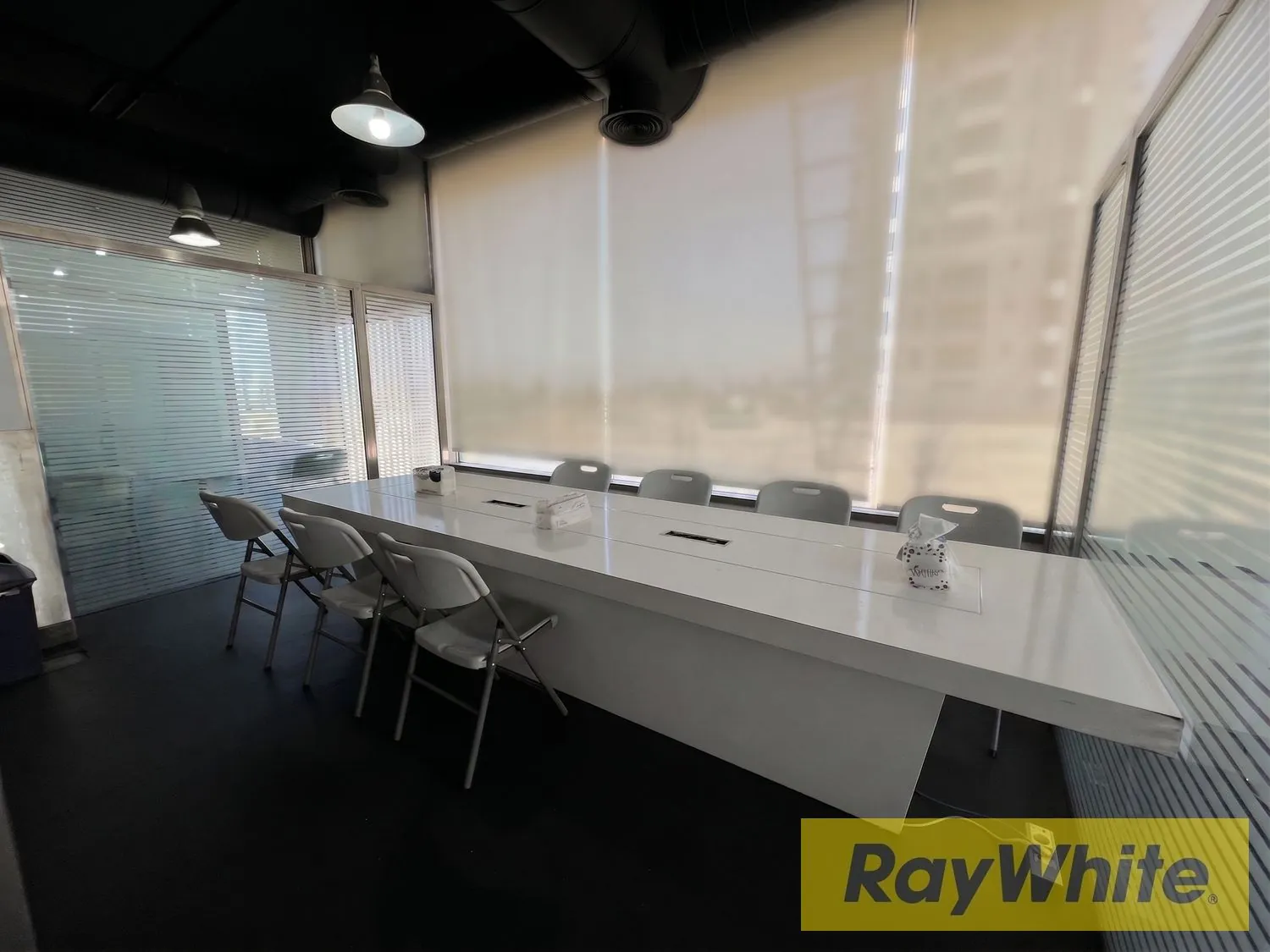 Fully Equipped Office For Sale In Dbayeh — الصورة 2