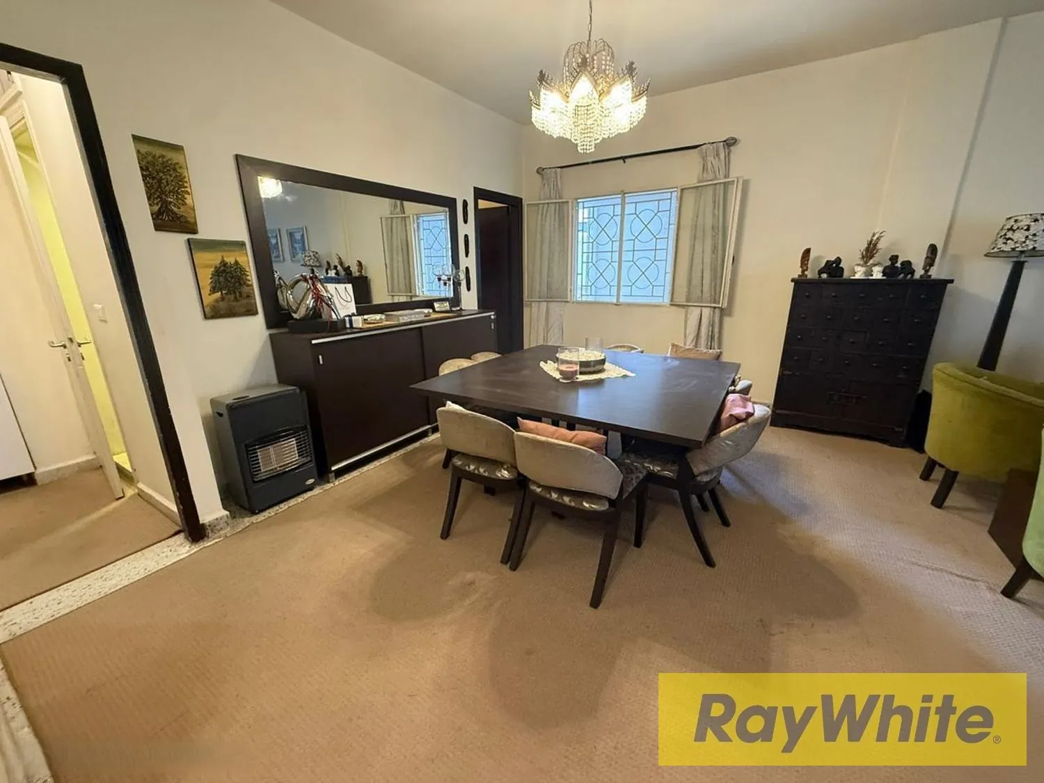 Furnished Apartment For Sale – Achrafieh, Rizk Area — الصورة 2