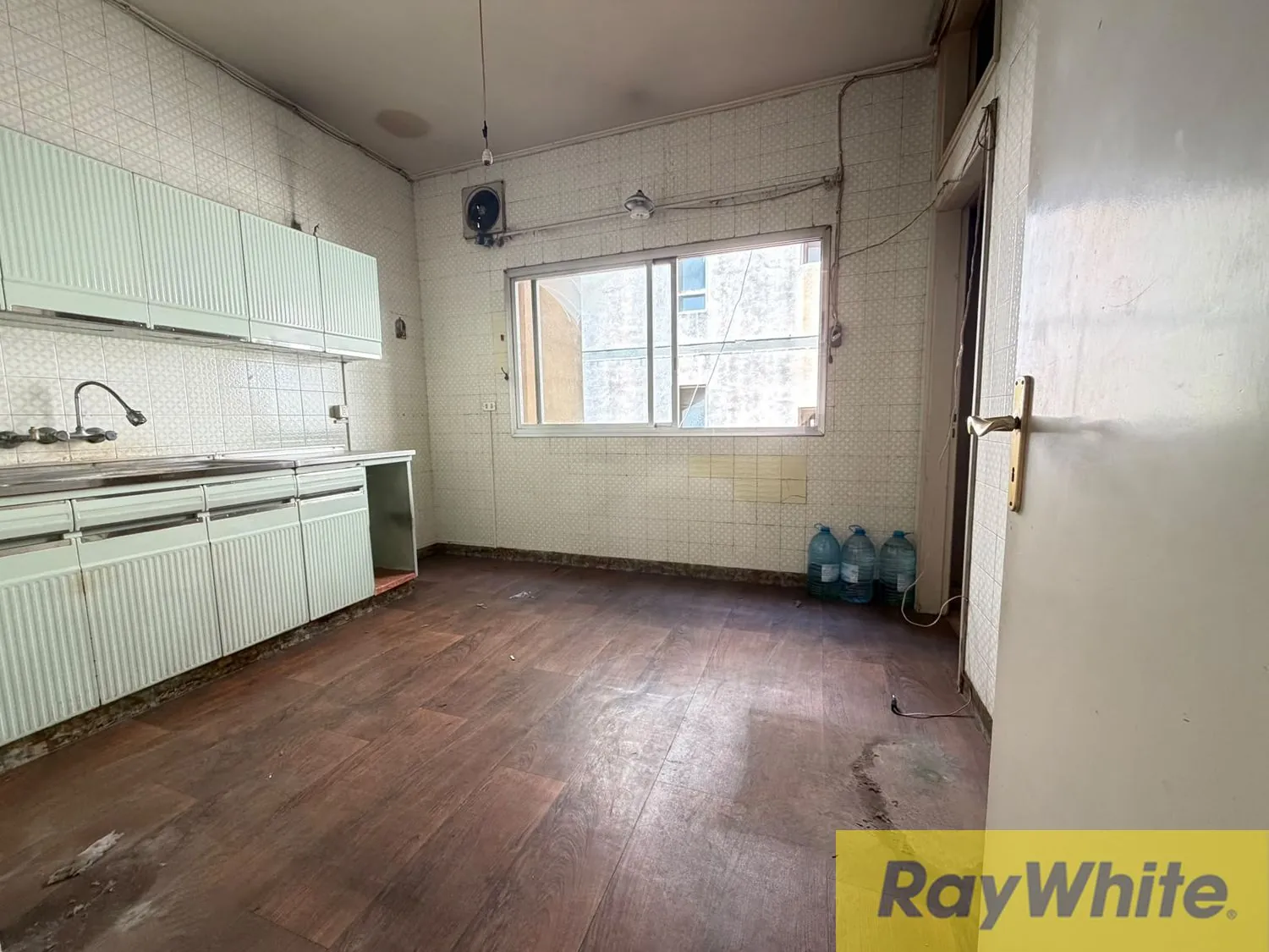 Apartment For Rent In Badaro — الصورة 4