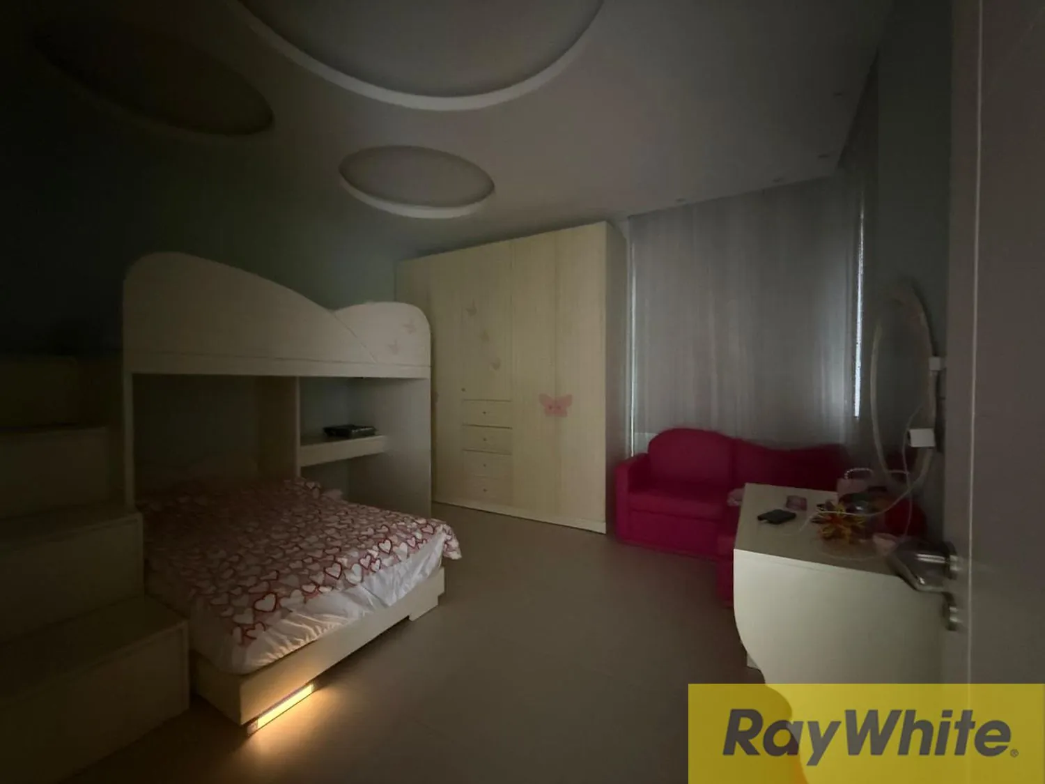 Apartment For Sale In Badaro — الصورة 2